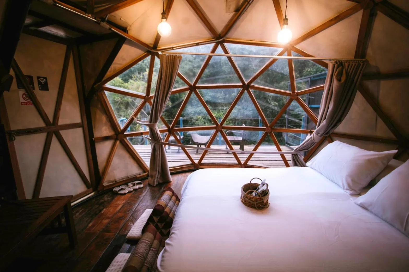 Bedroom, Bed in Voraman Hut