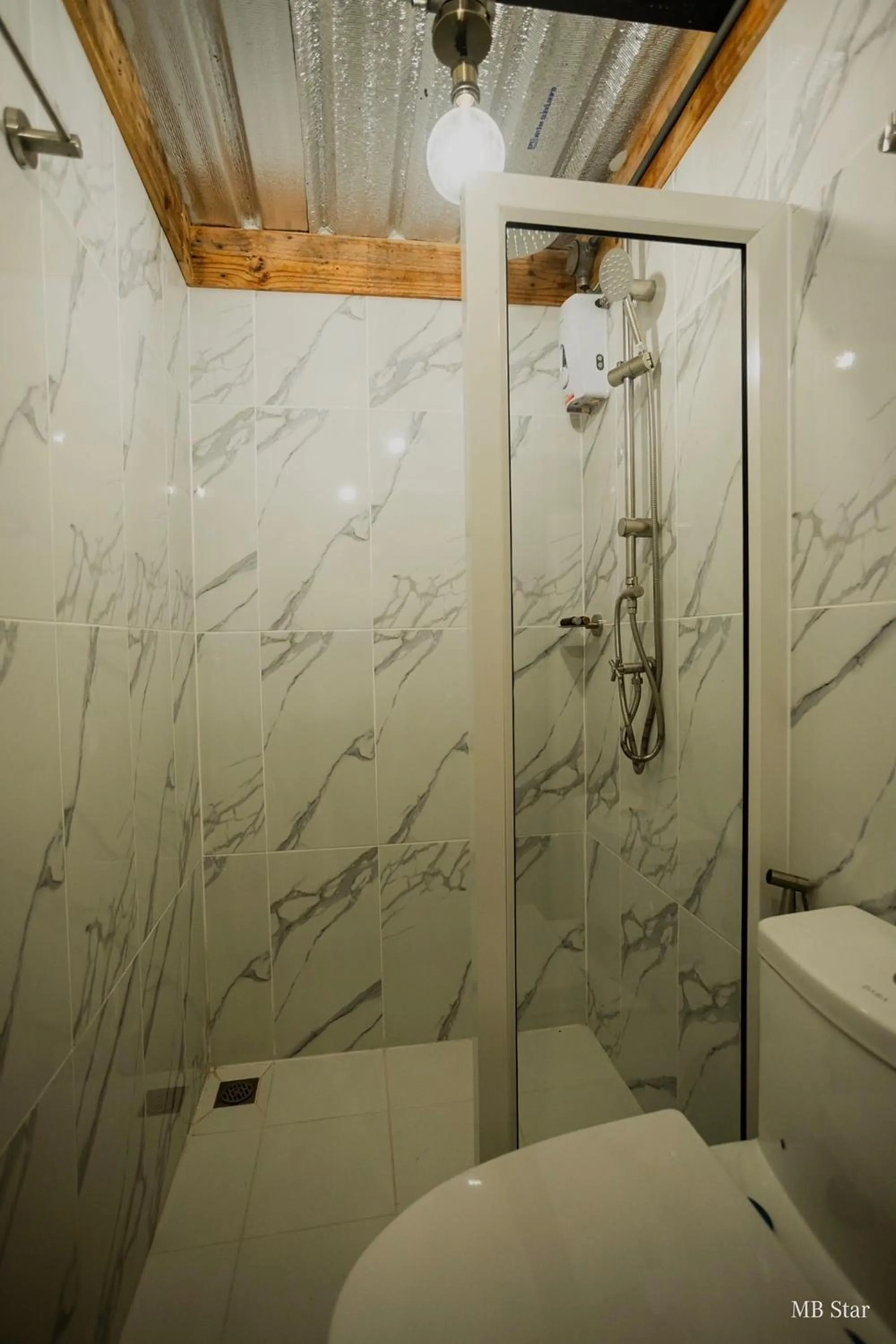 Bathroom in Voraman Hut