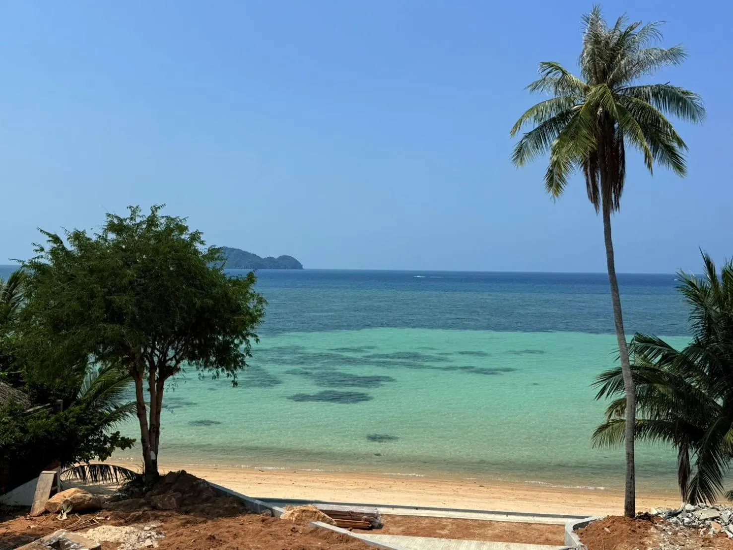 Beach in Baan Jai Dee Beach Front Hotel