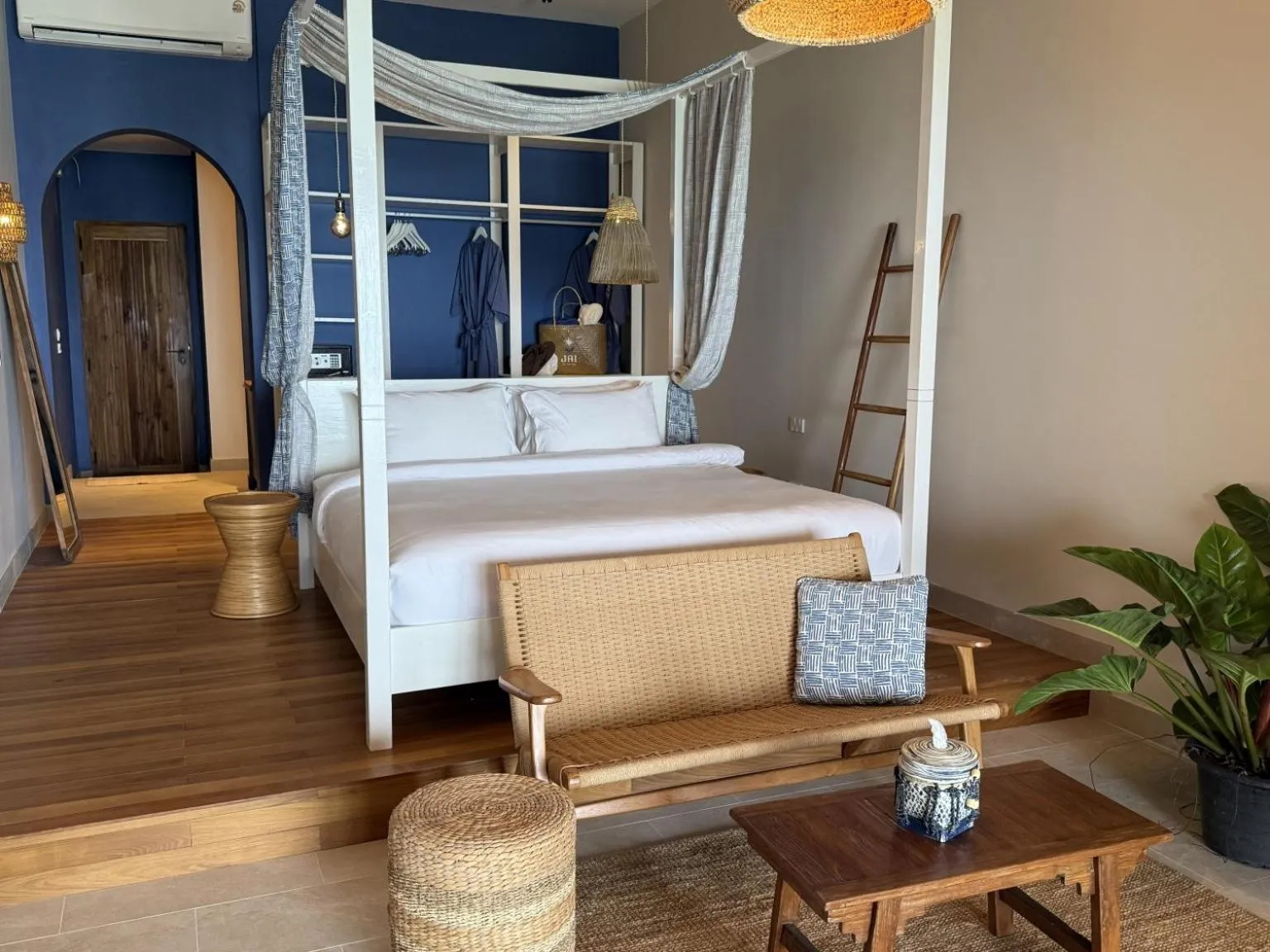 Bed in Baan Jai Dee Beach Front Hotel