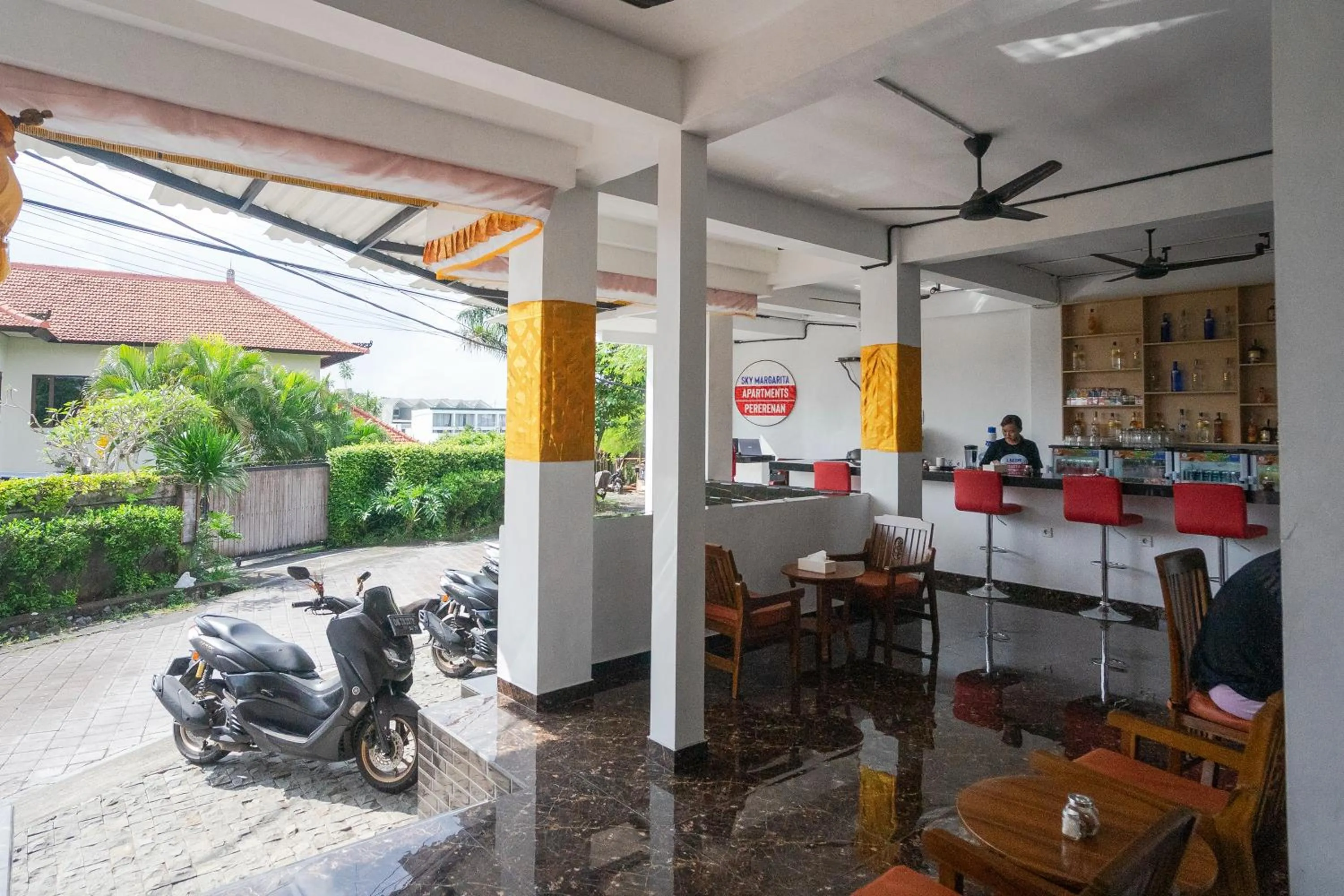 Restaurant/places to eat in Margarita Surf Hostel Canggu