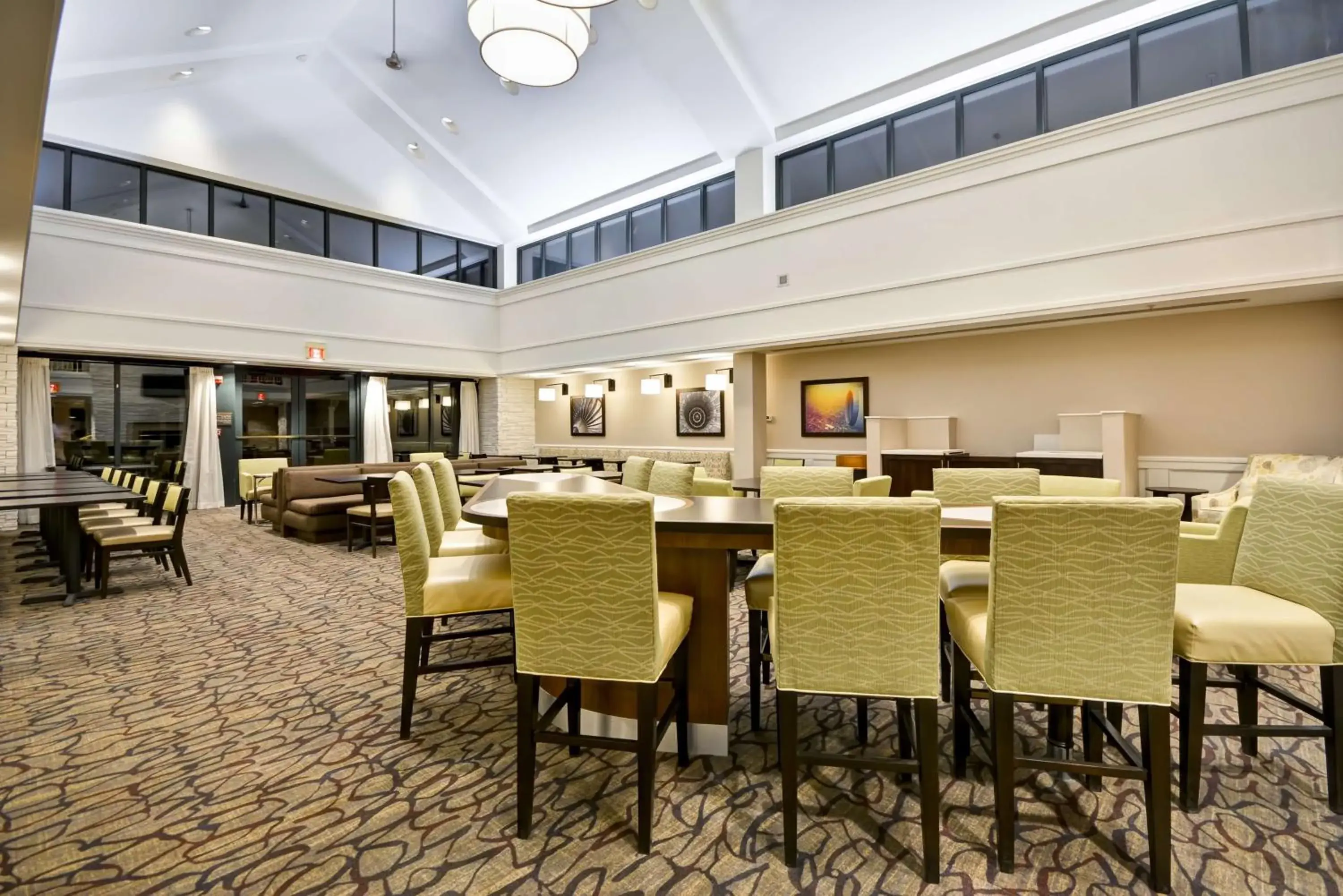 Restaurant/places to eat in Homewood Suites Dulles-International Airport Restaurant/places to eat in Homewood Suites Dulles-International Airport