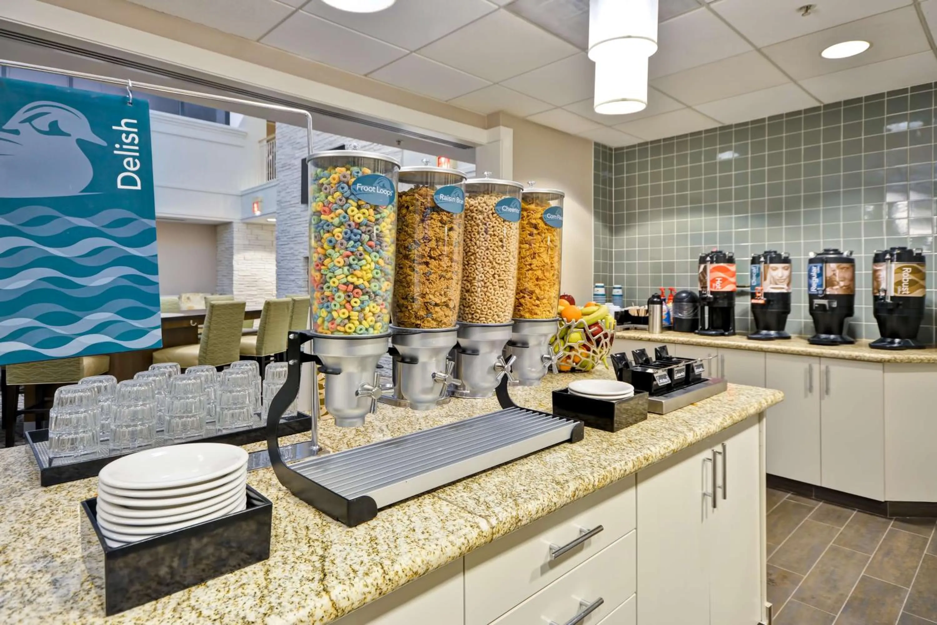 Food in Homewood Suites Dulles-International Airport