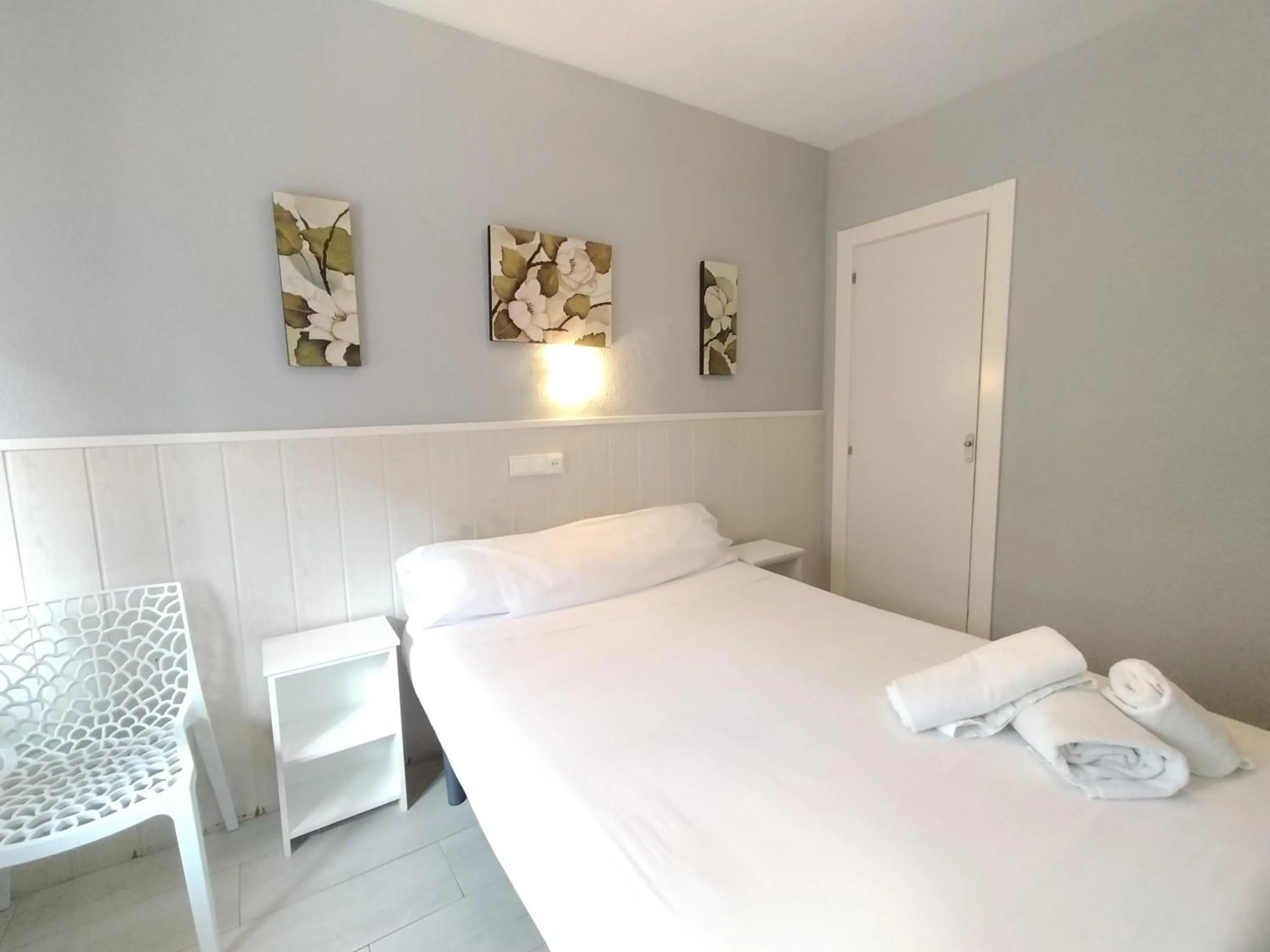 Bed in Hostal Albero by gaiarooms