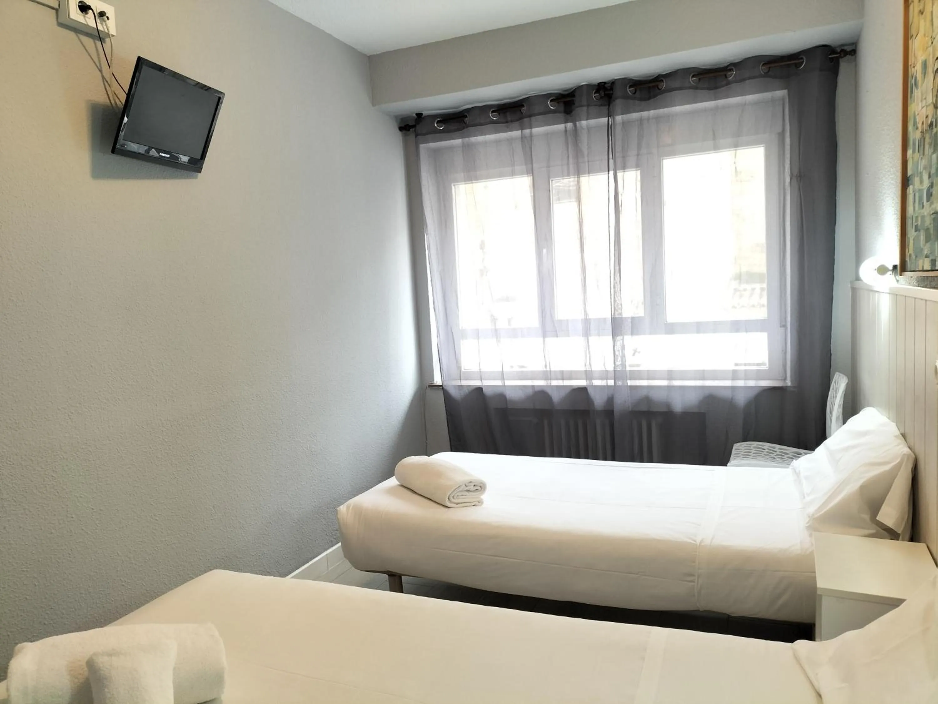 Bed in Hostal Albero by gaiarooms