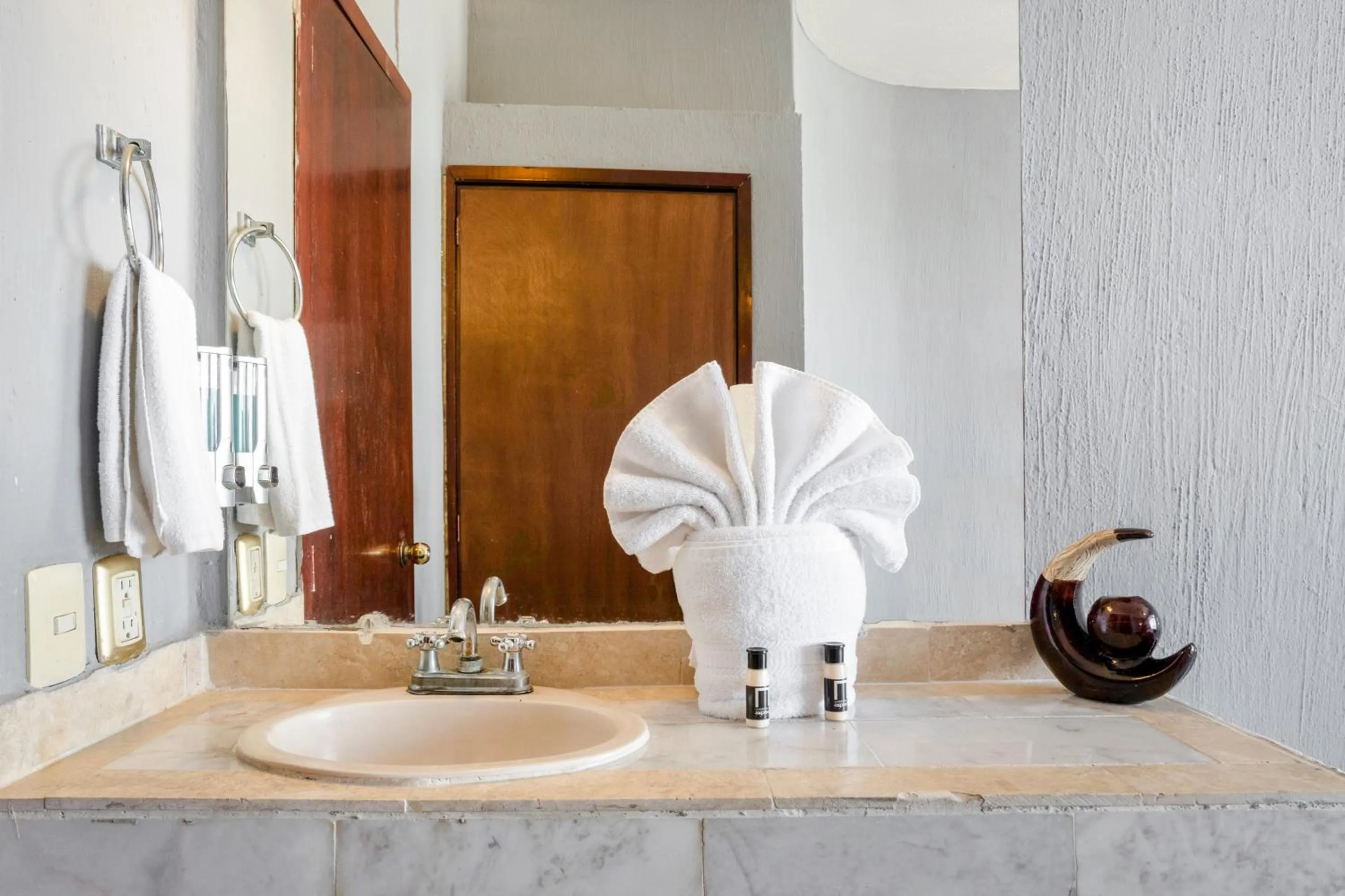 Bathroom in Guadalajara Express Tonala