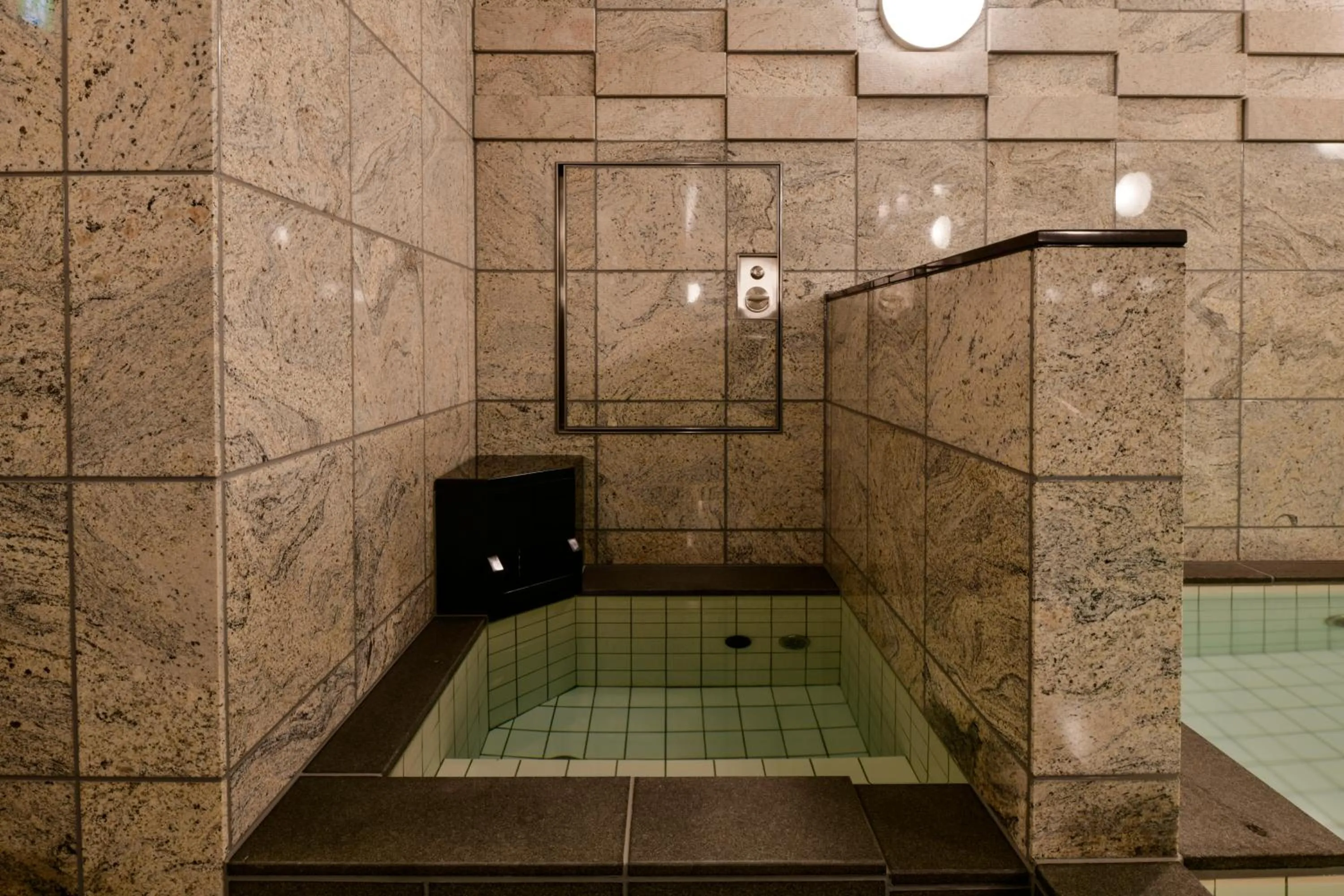 Public Bath in Vessel Inn Chiba Station