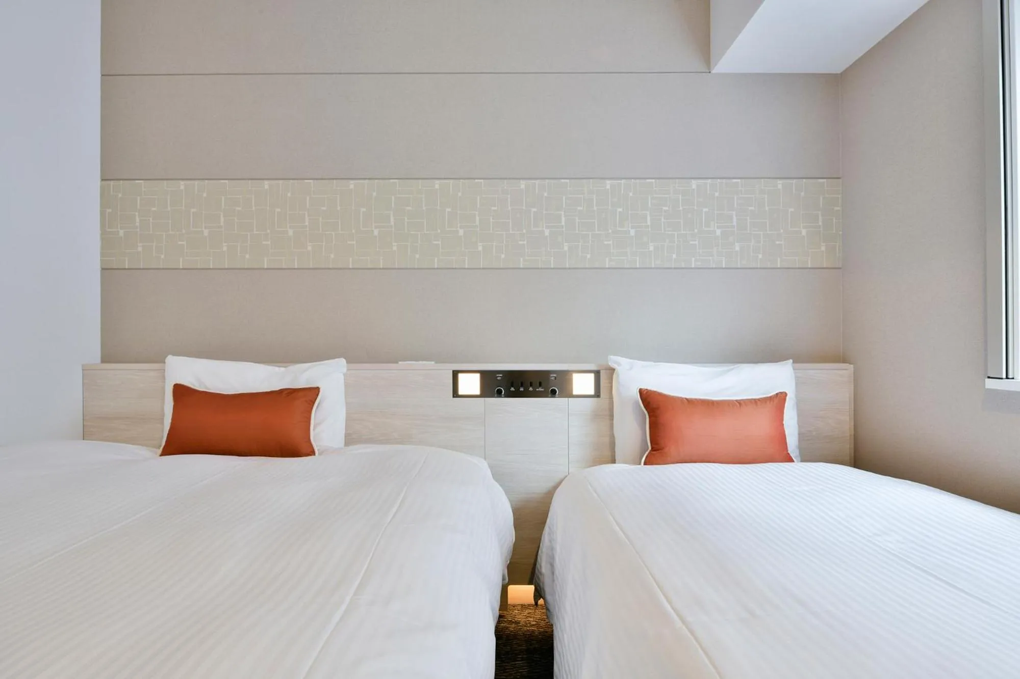 Photo of the whole room, Bed in Vessel Inn Chiba Station