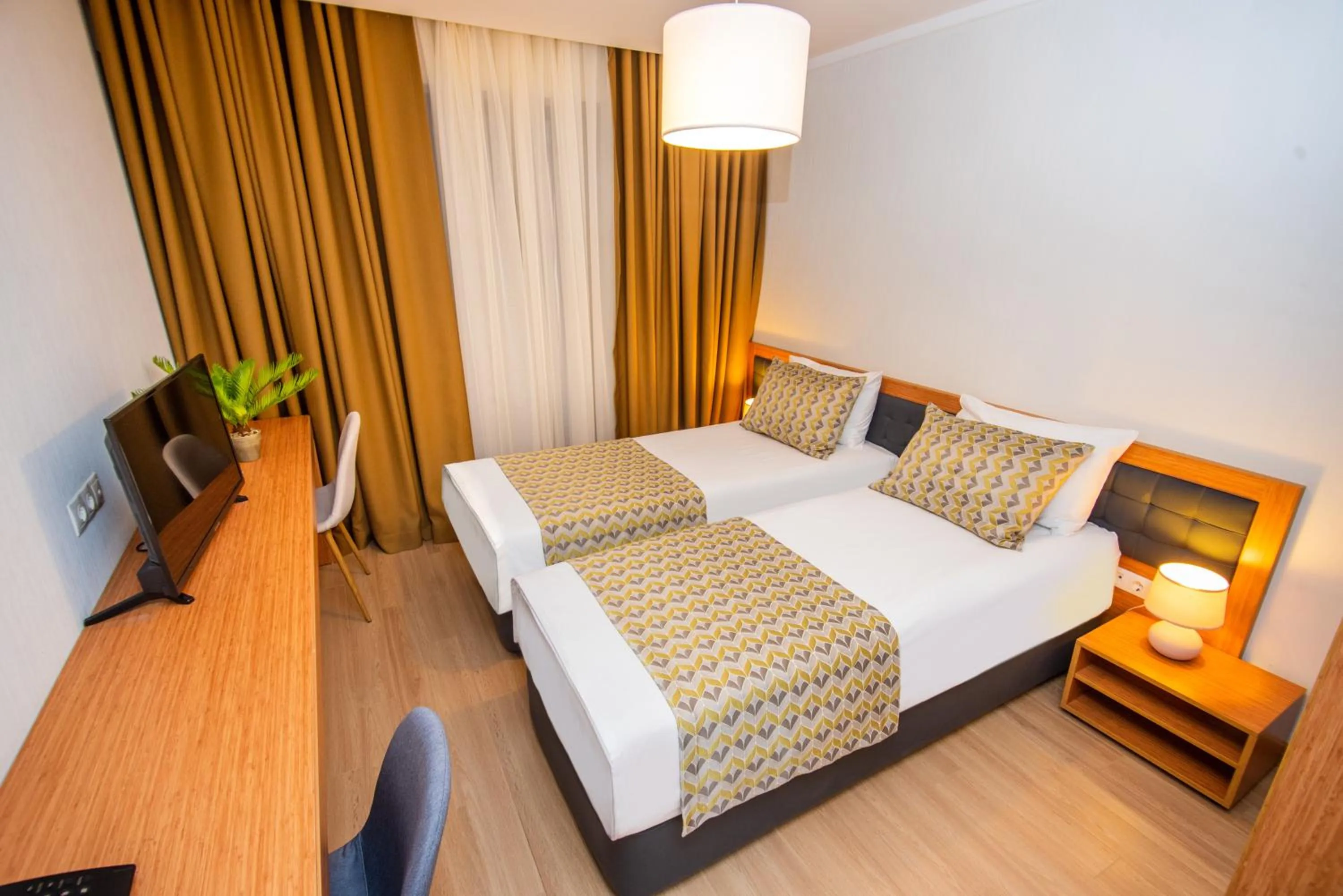 Photo of the whole room, Bed in Orbi Palace Hotel Official