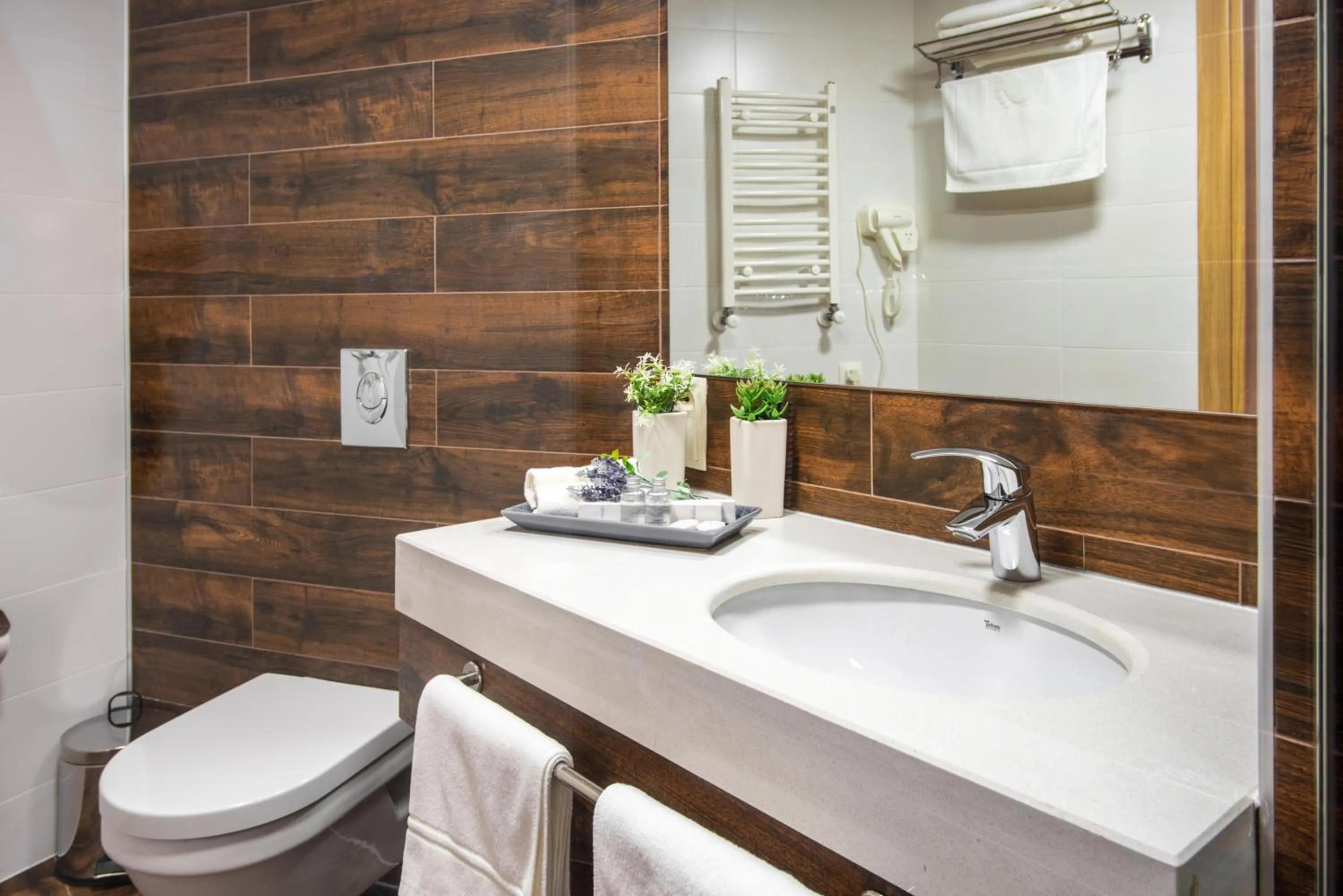 Bathroom in Orbi Palace Hotel Official