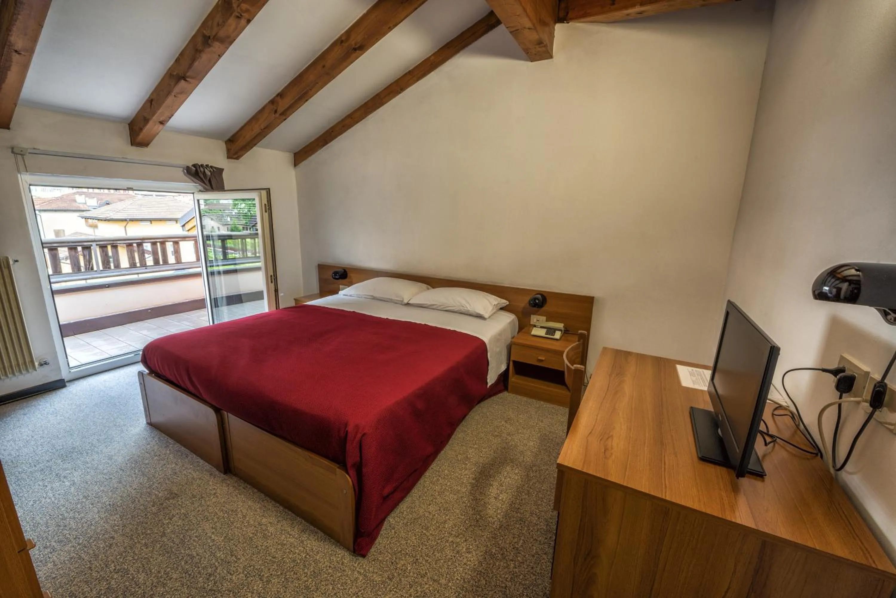 Day, Bed in Hotel Drago