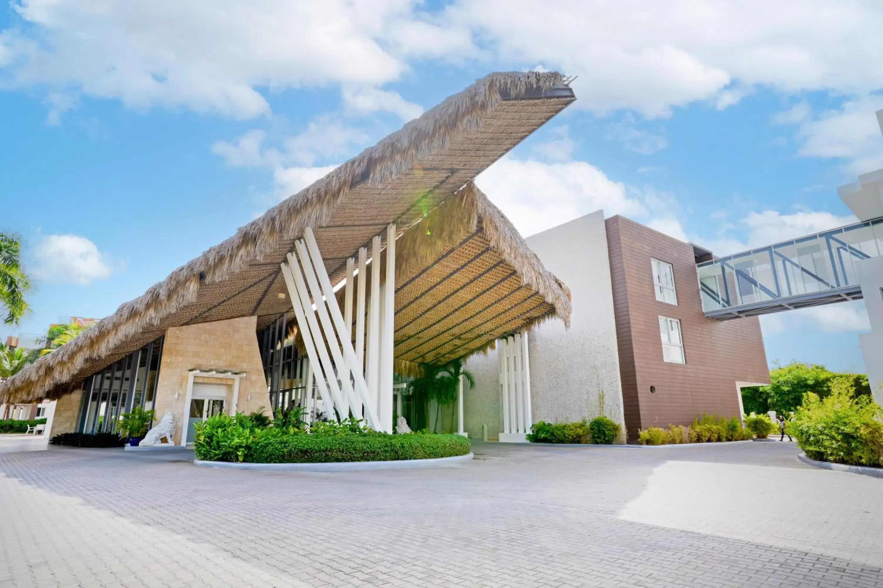 Facade/entrance in Bakour Punta Cana Suites Facade/entrance in Bakour Punta Cana Suites
