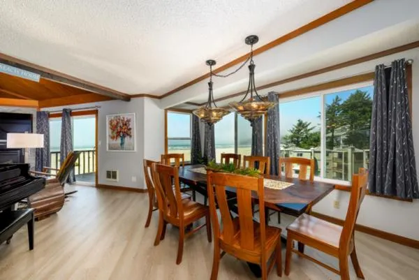 Little Creek Cove Beach Resort