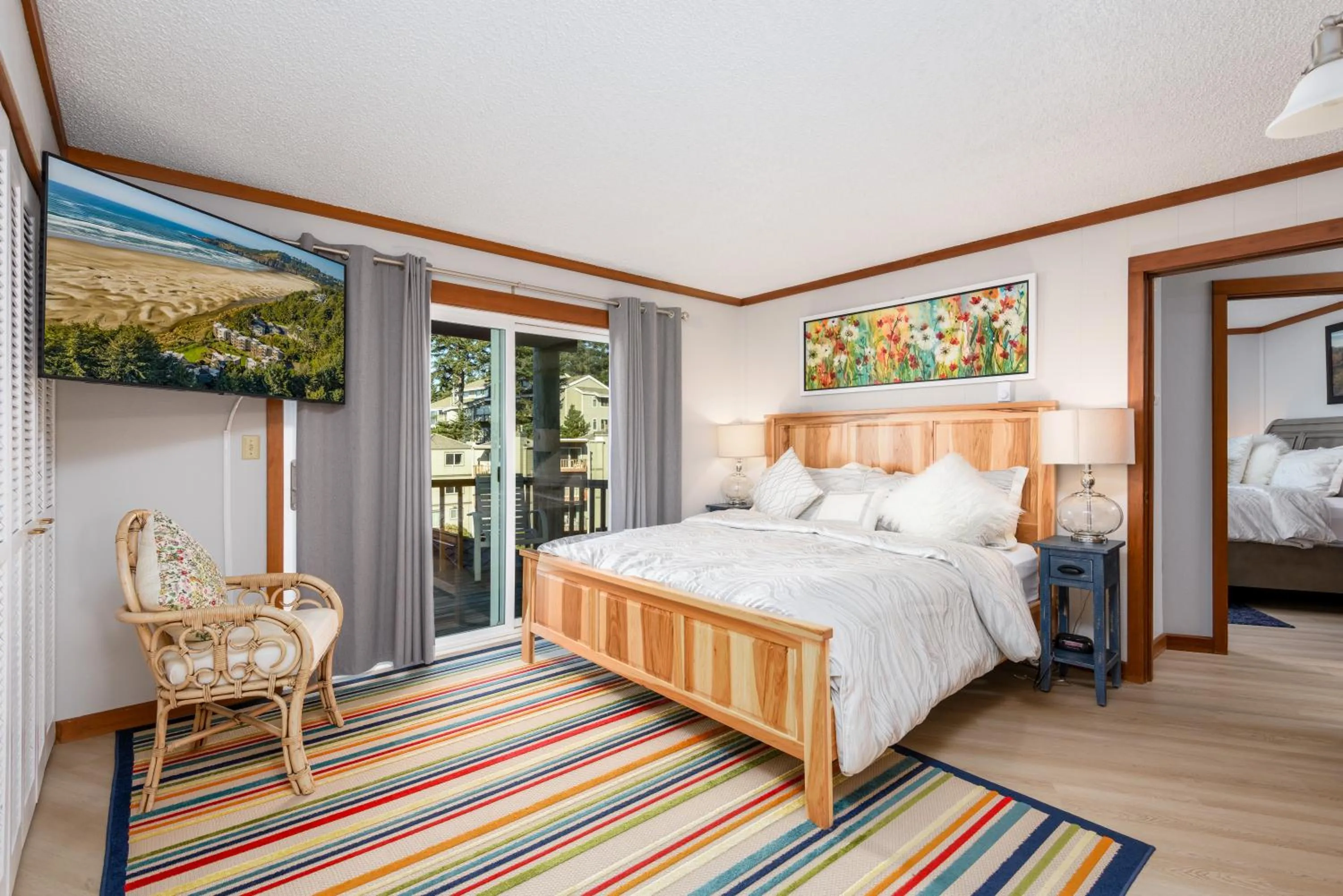 Bed in Little Creek Cove Beach Resort