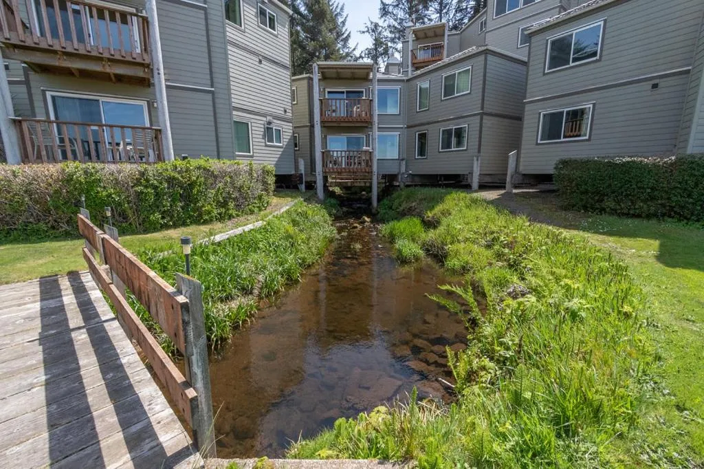 Little Creek Cove Beach Resort