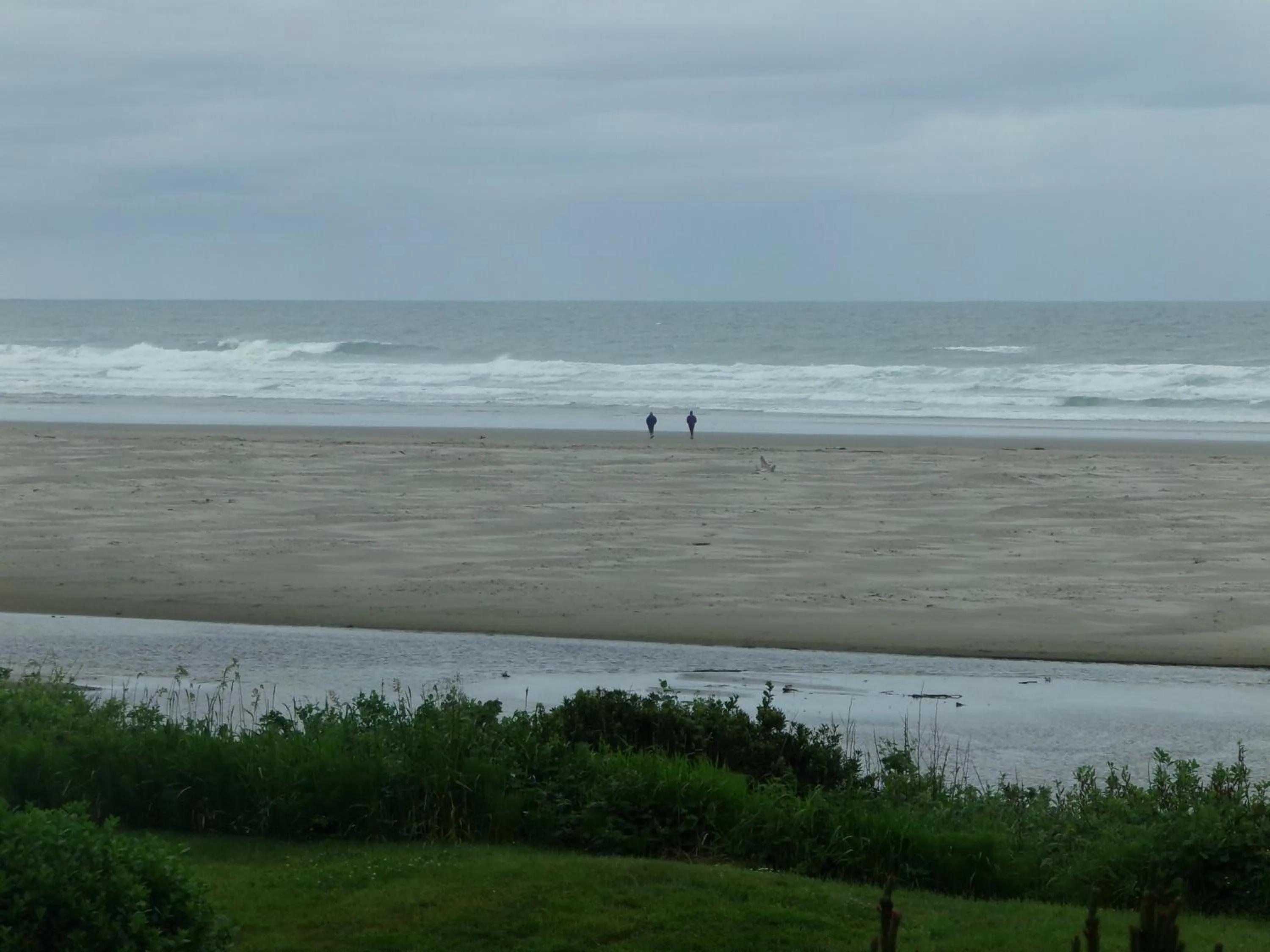 Spring in Little Creek Cove Beach Resort