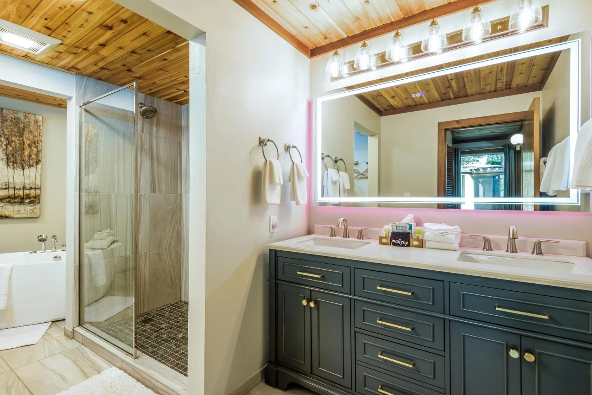 Little Creek Cove Beach Resort