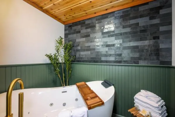 Little Creek Cove Beach Resort