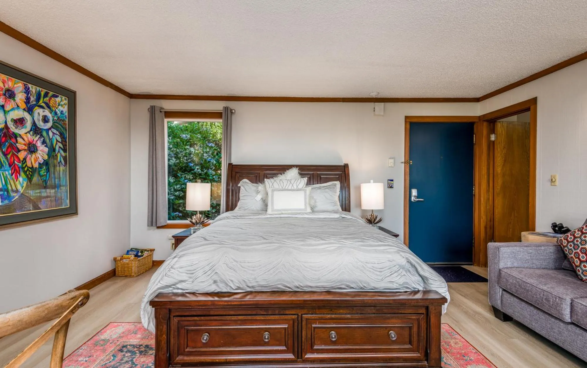 Bed in Little Creek Cove Beach Resort