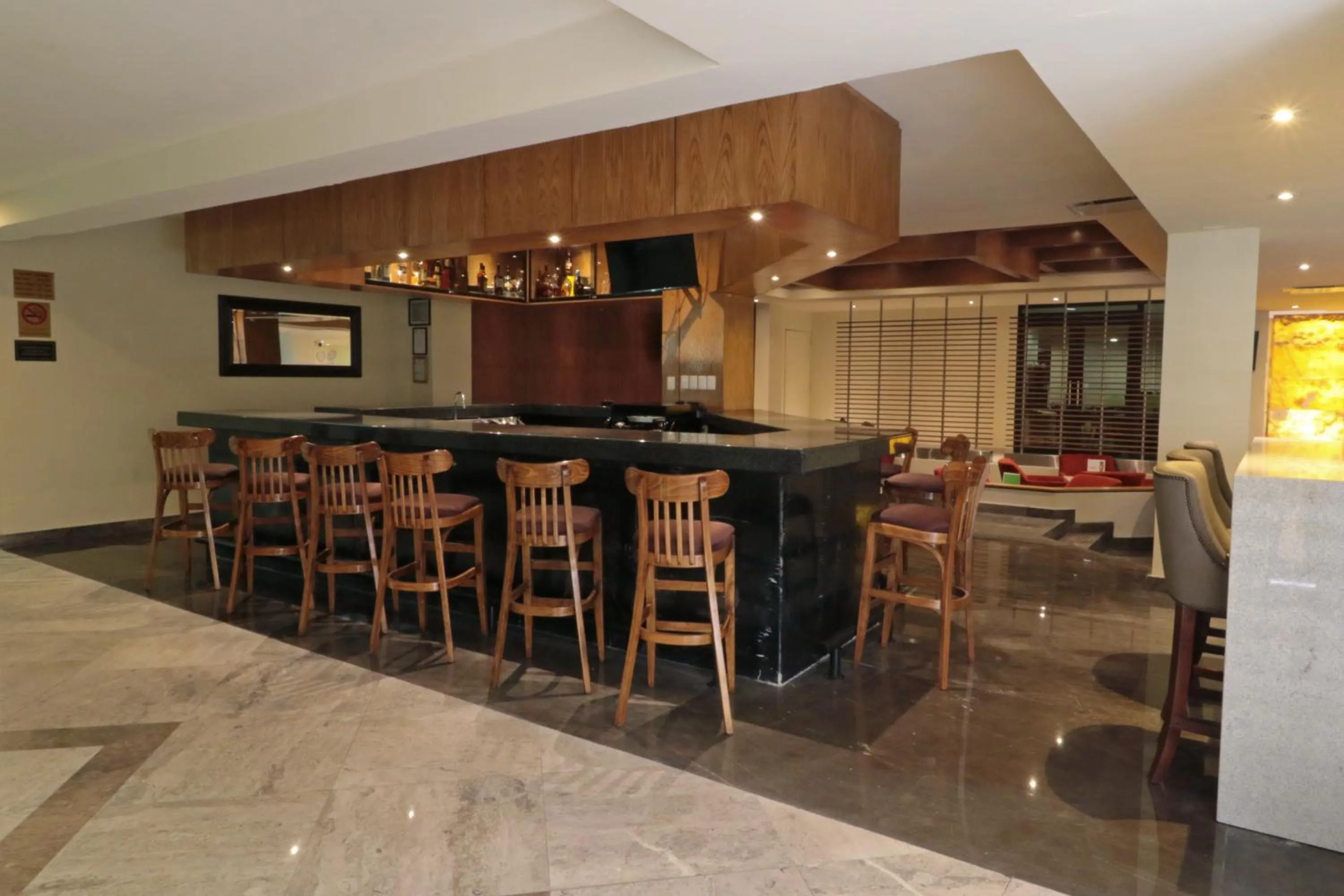 Lounge or bar in Holiday Inn Monterrey Norte by IHG