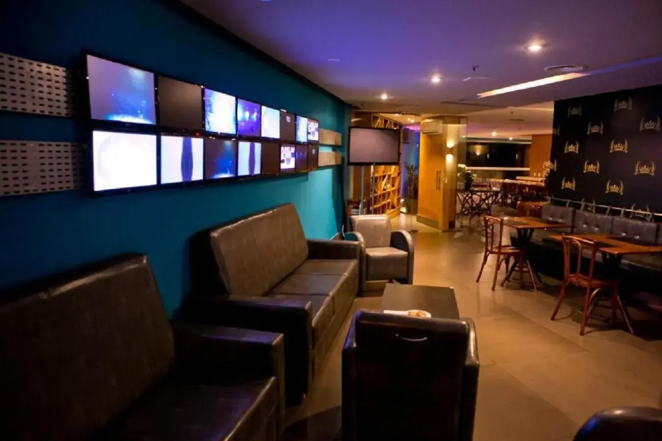 Restaurant/places to eat in Victory Business Hotel Restaurant/places to eat in Victory Business Hotel