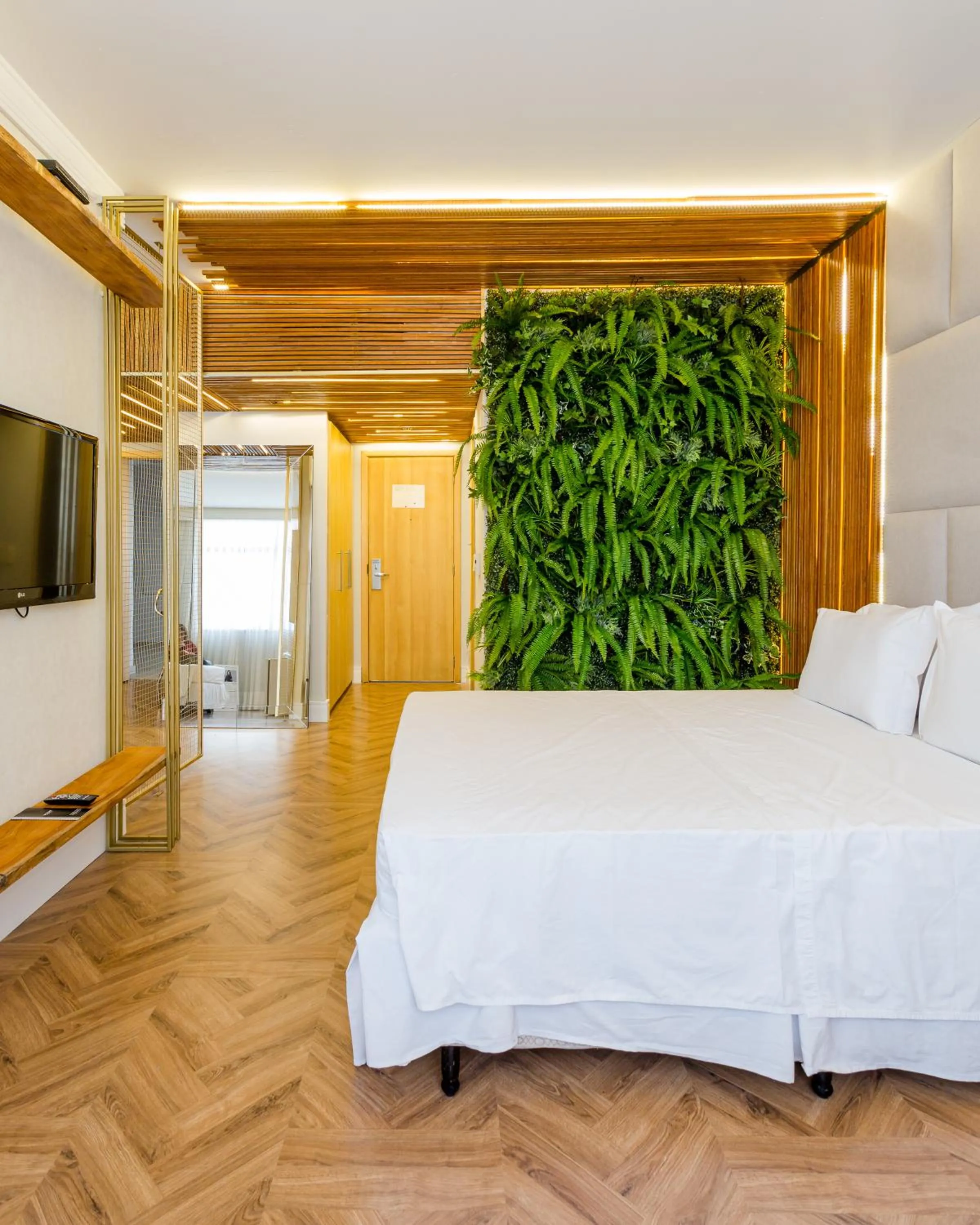 Bedroom, Bed in Victory Business Hotel