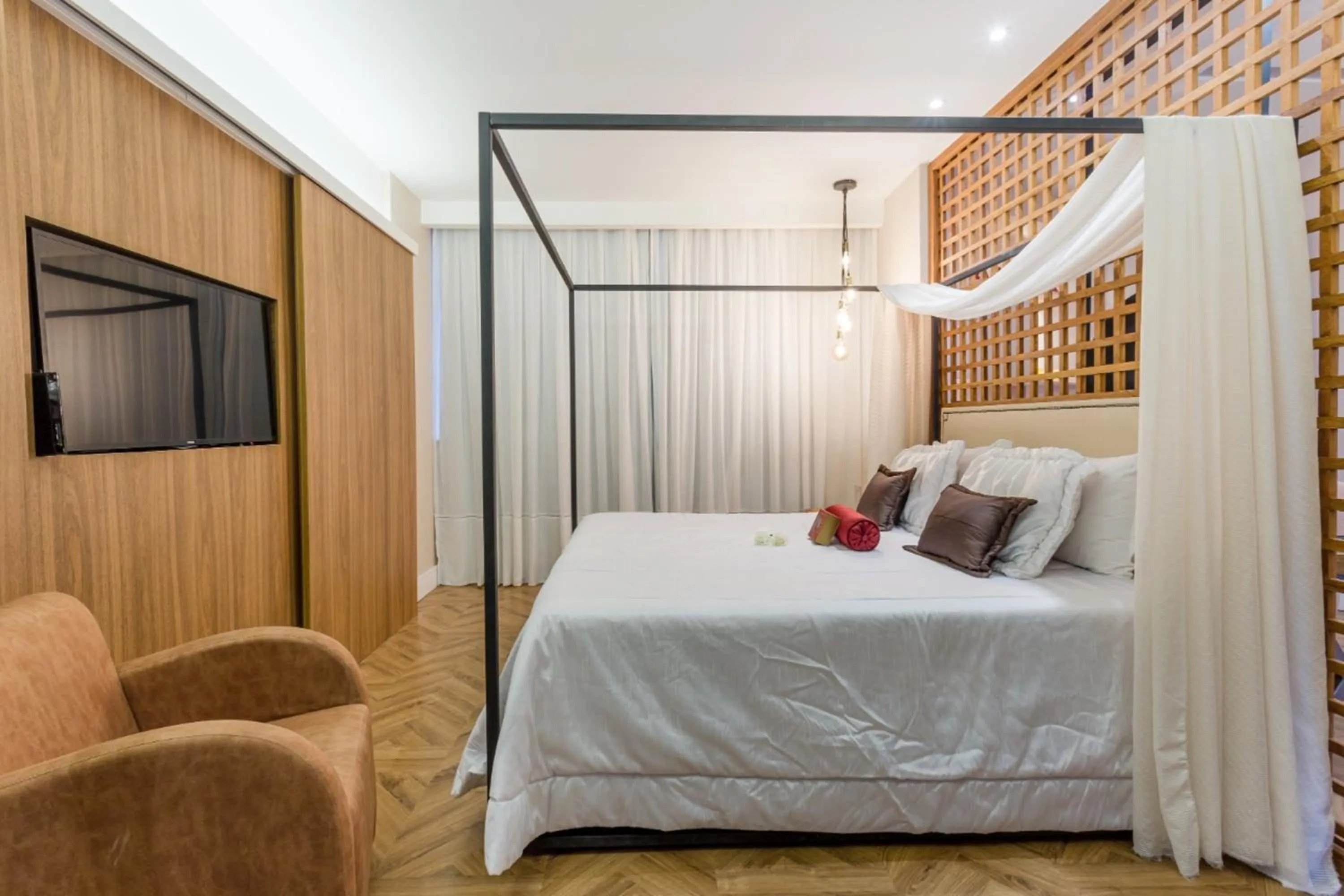 Bedroom, Bed in Victory Business Hotel