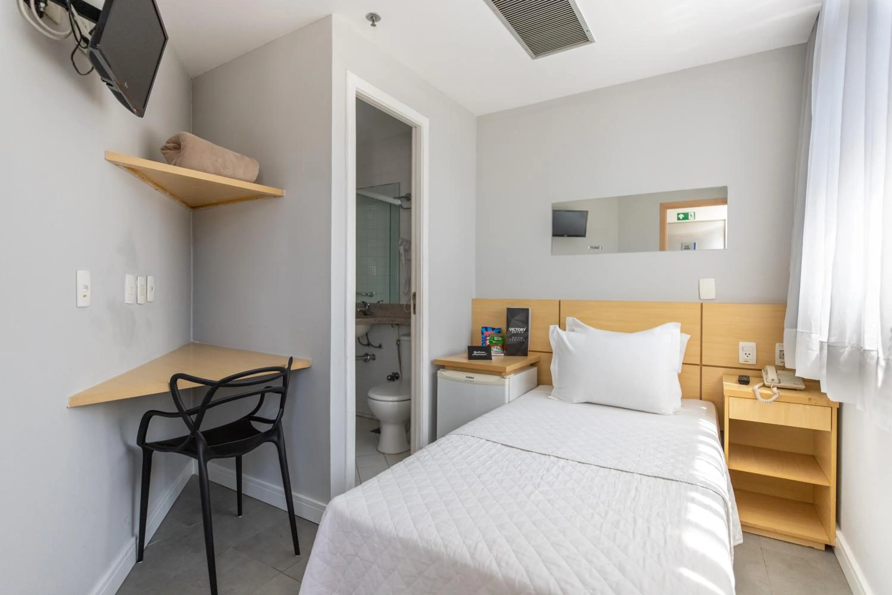 Bedroom, Bed in Victory Business Hotel