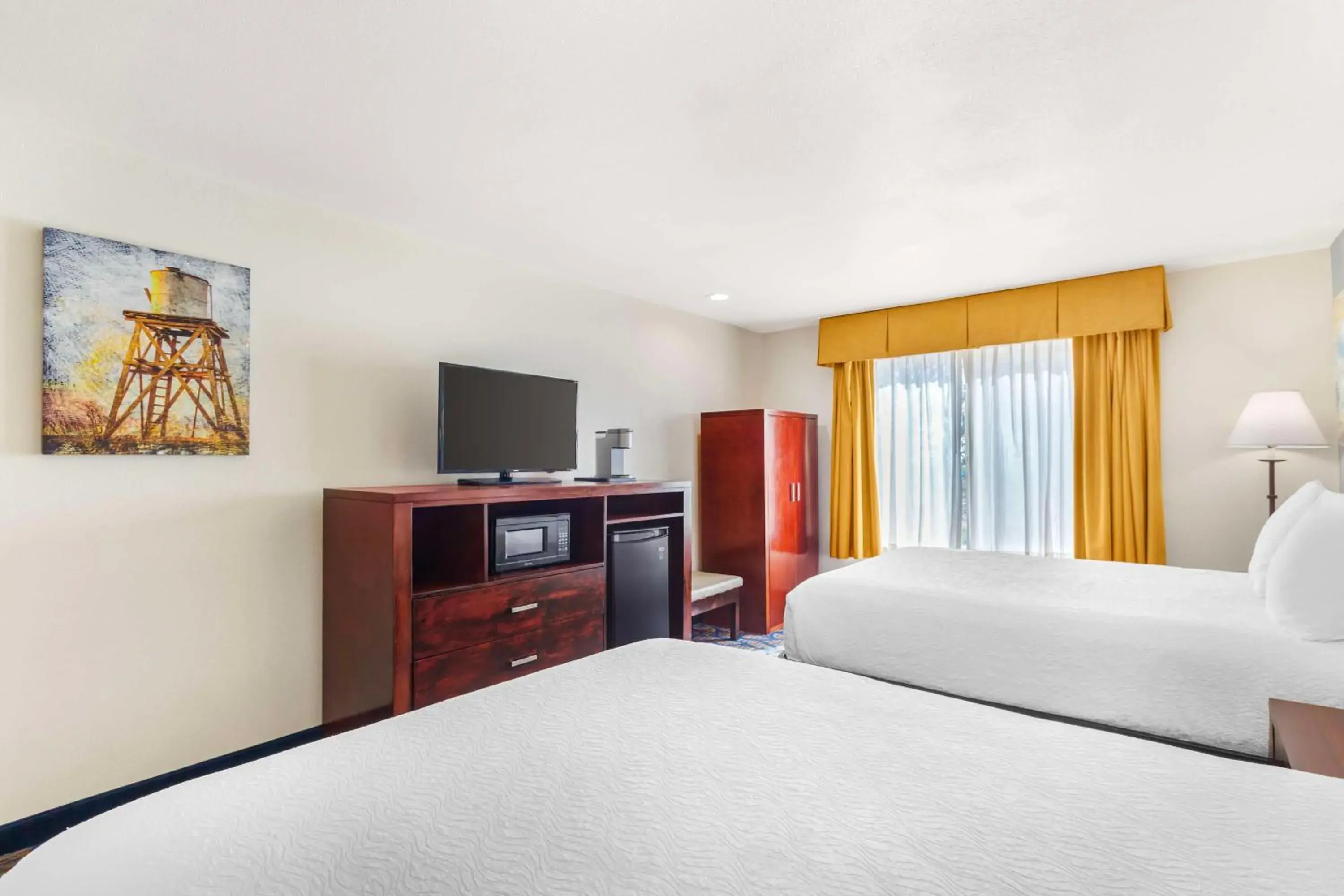 Bedroom, Bed in Best Western Plus Villa Del Lago Inn Patterson Bedroom, Bed in Best Western Plus Villa Del Lago Inn Patterson