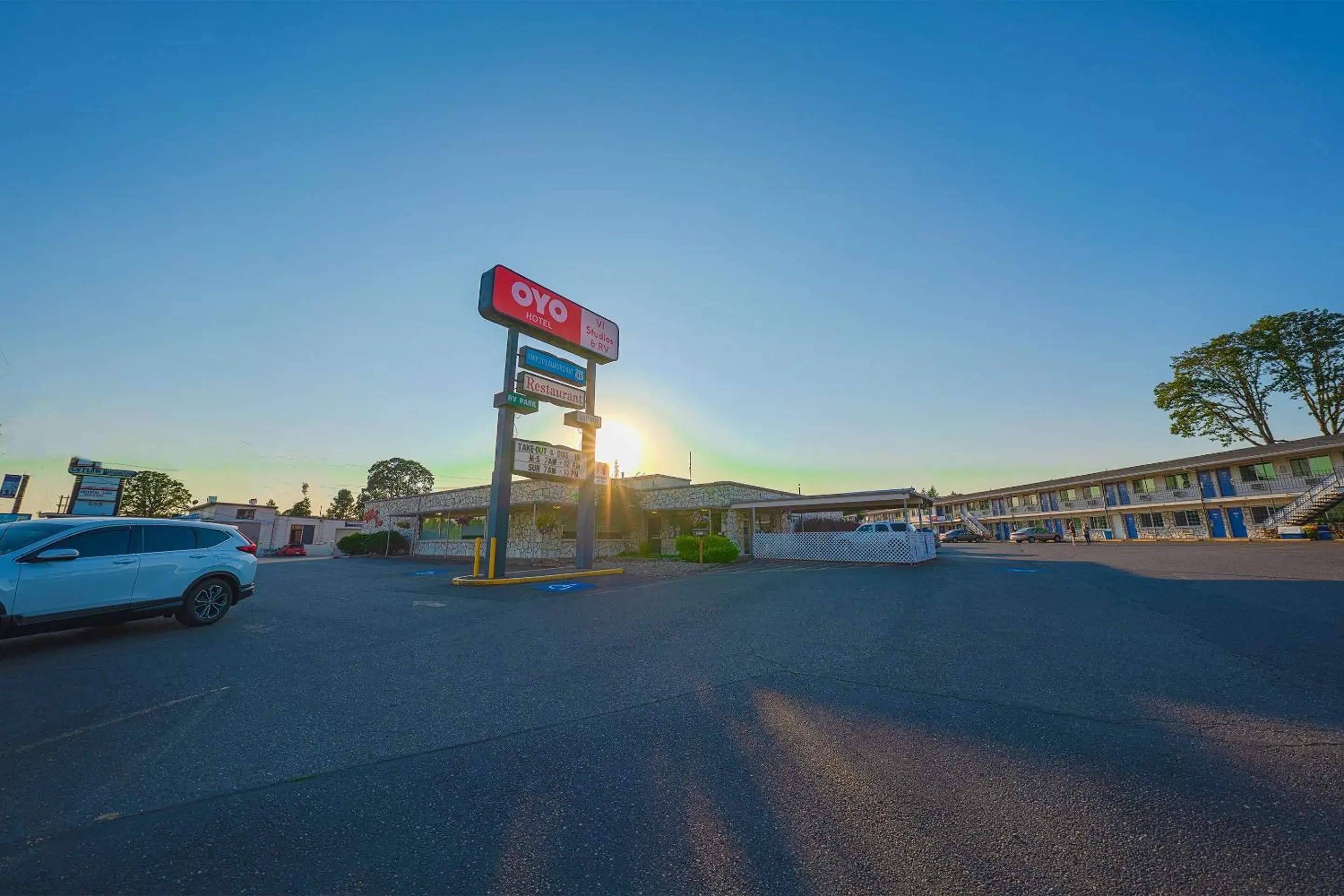 Facade/entrance in OYO Hotel St Helens OR Facade/entrance in OYO Hotel St Helens OR