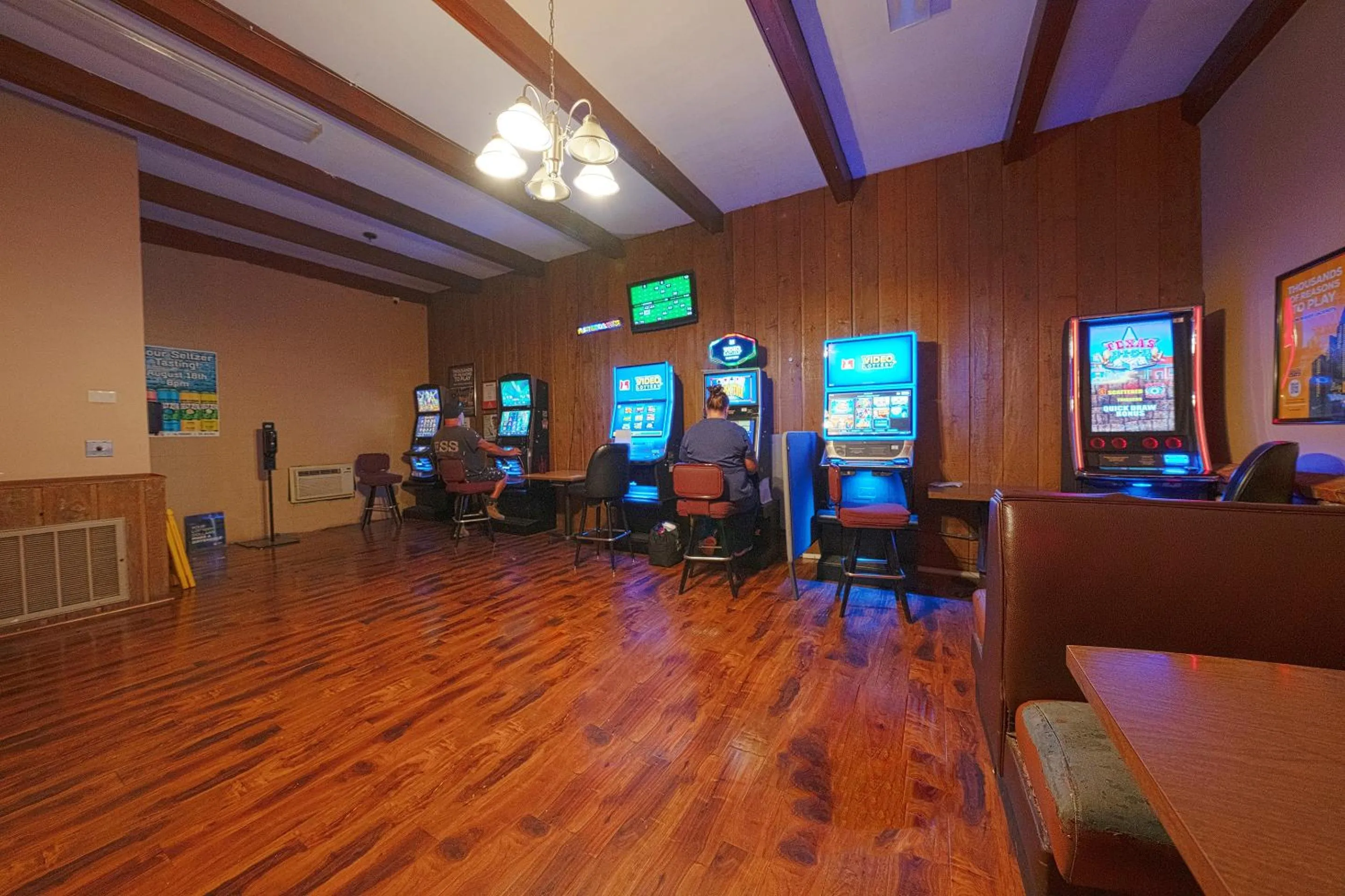 Entertainment in OYO Hotel St Helens OR