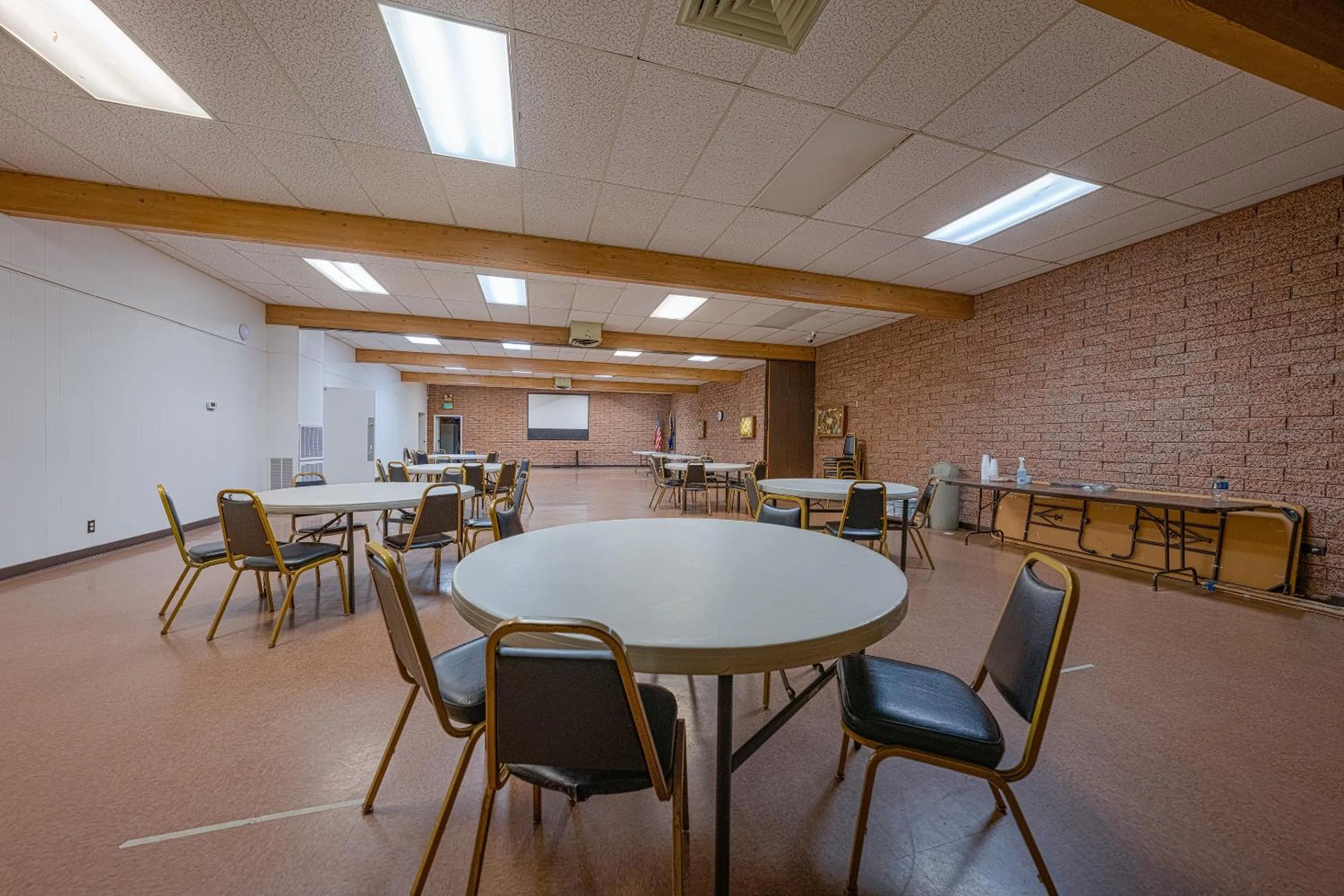 Banquet/Function facilities in OYO Hotel St Helens OR