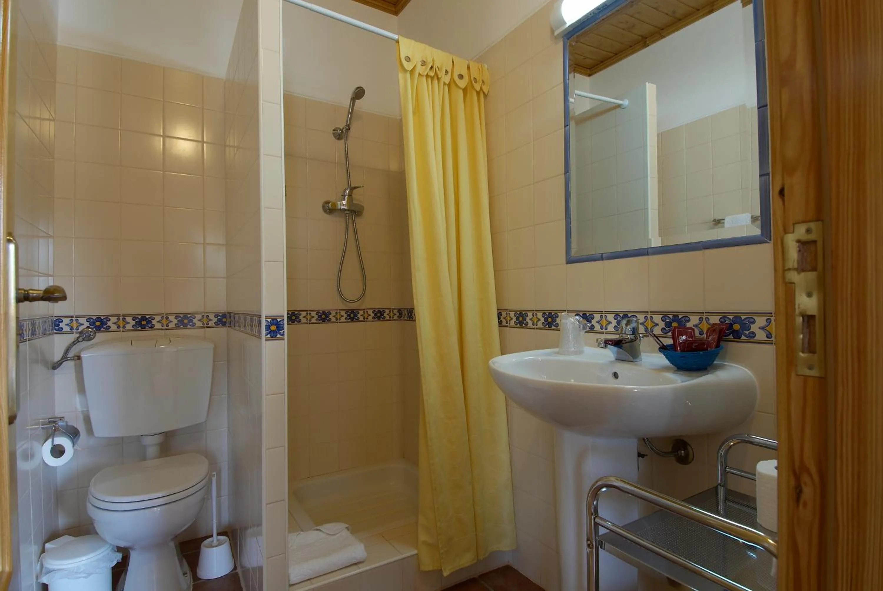 Toilet in Nave Redonda do Cerro – Countryside & Nature