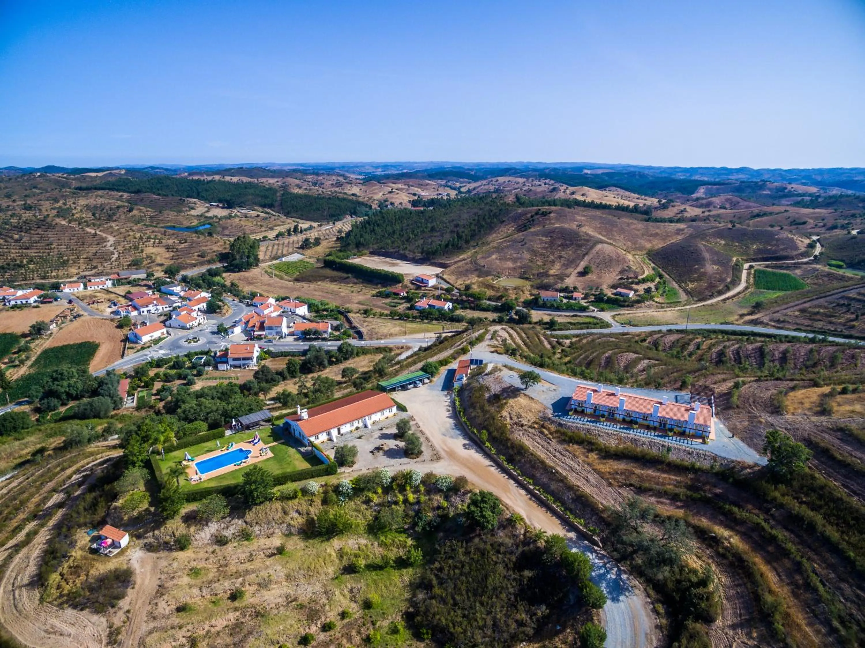 Street view in Nave Redonda do Cerro – Countryside & Nature