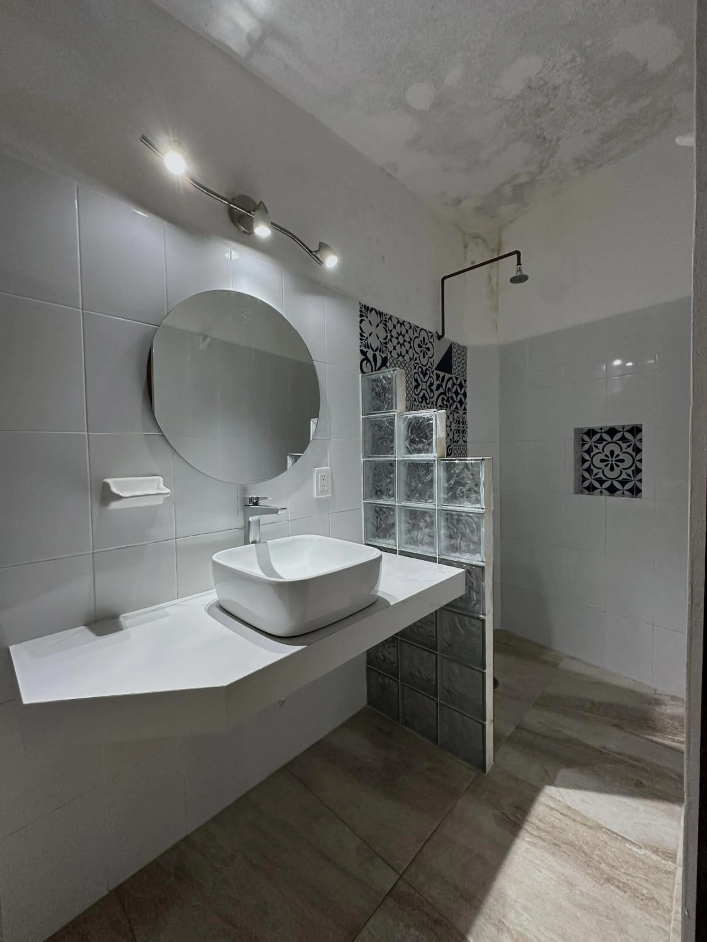 Bathroom in Hotel San Juan