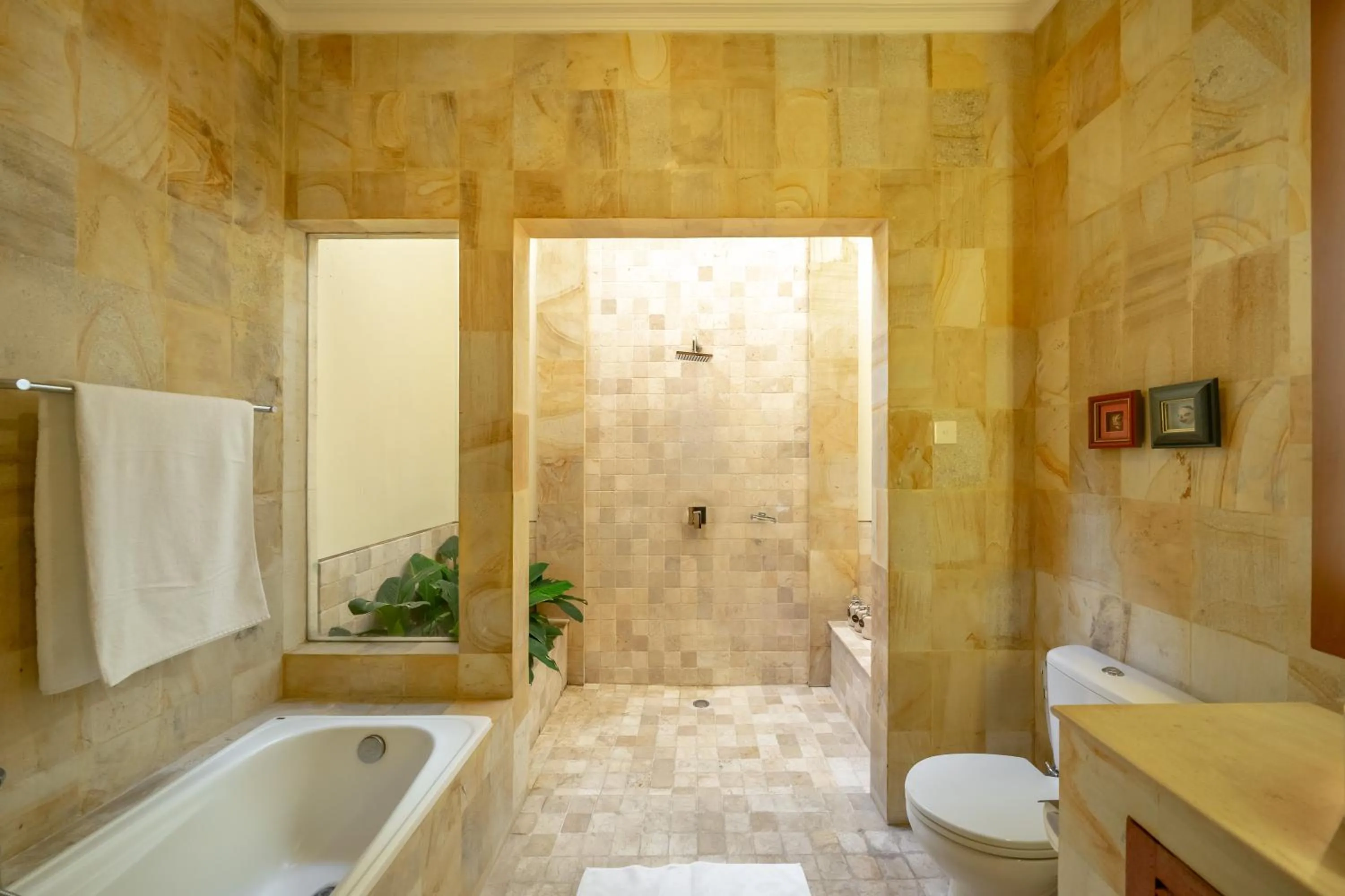 Toilet in Amandaru Villa by RPM