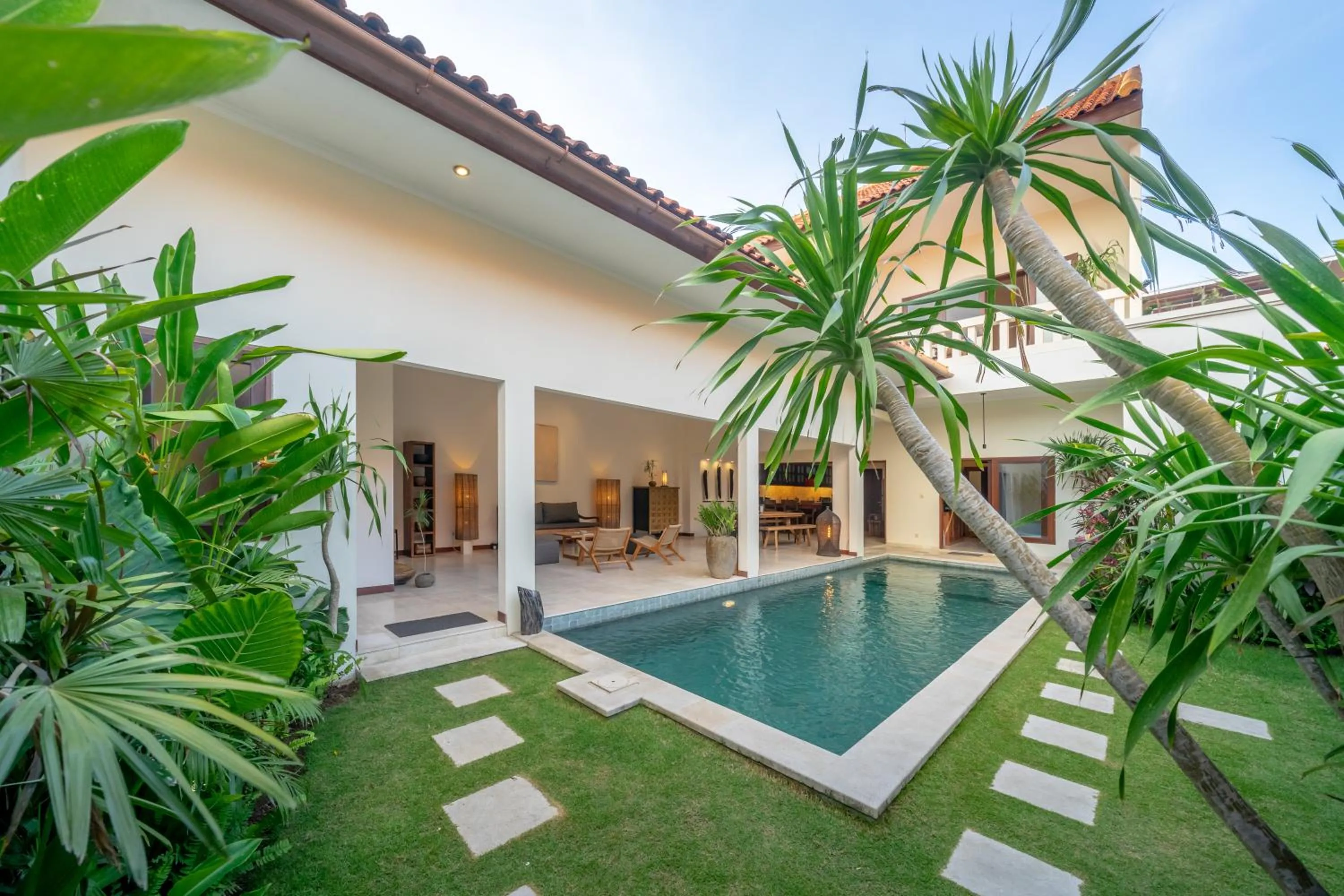 Property building in Amandaru Villa by RPM