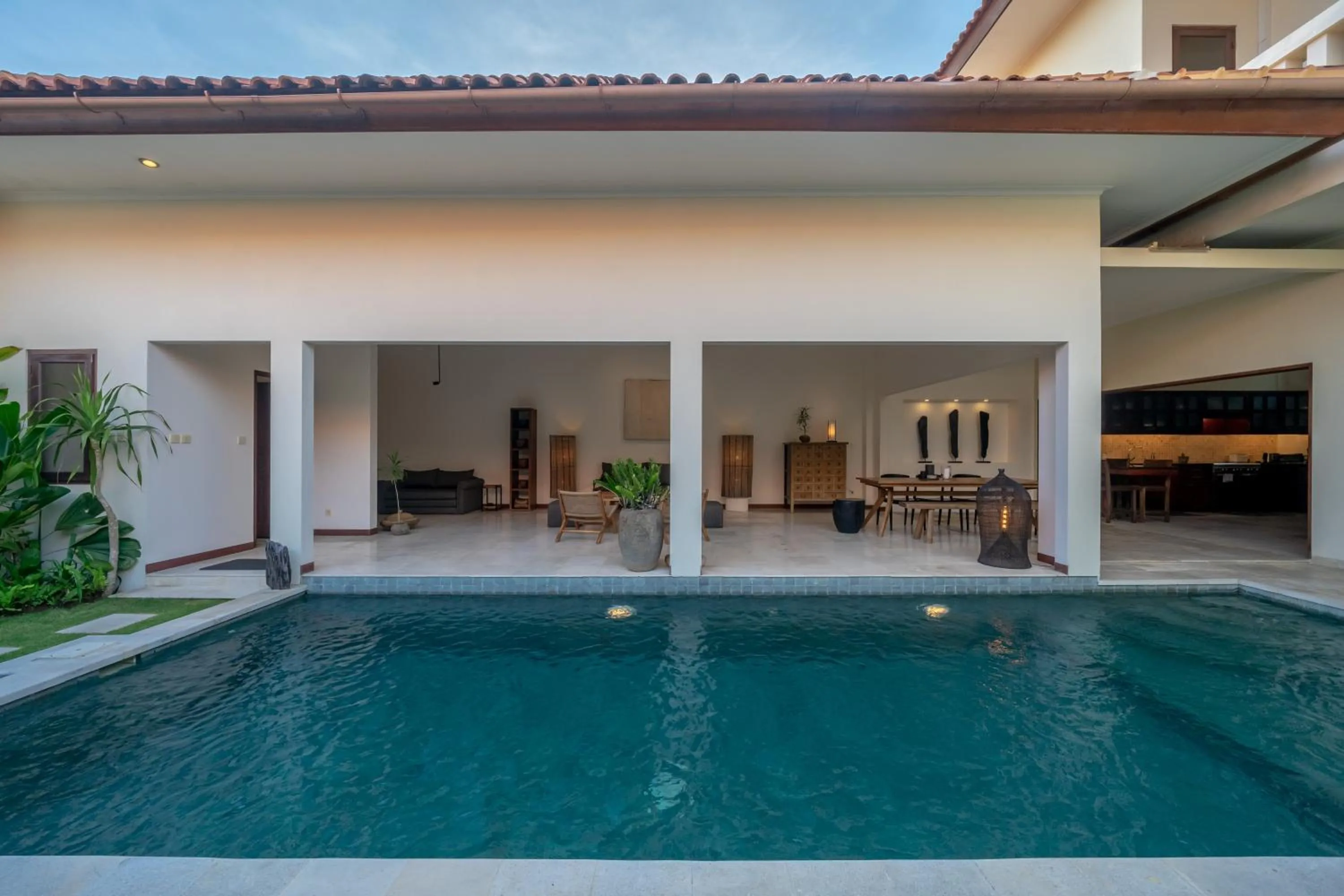 Property building in Amandaru Villa by RPM