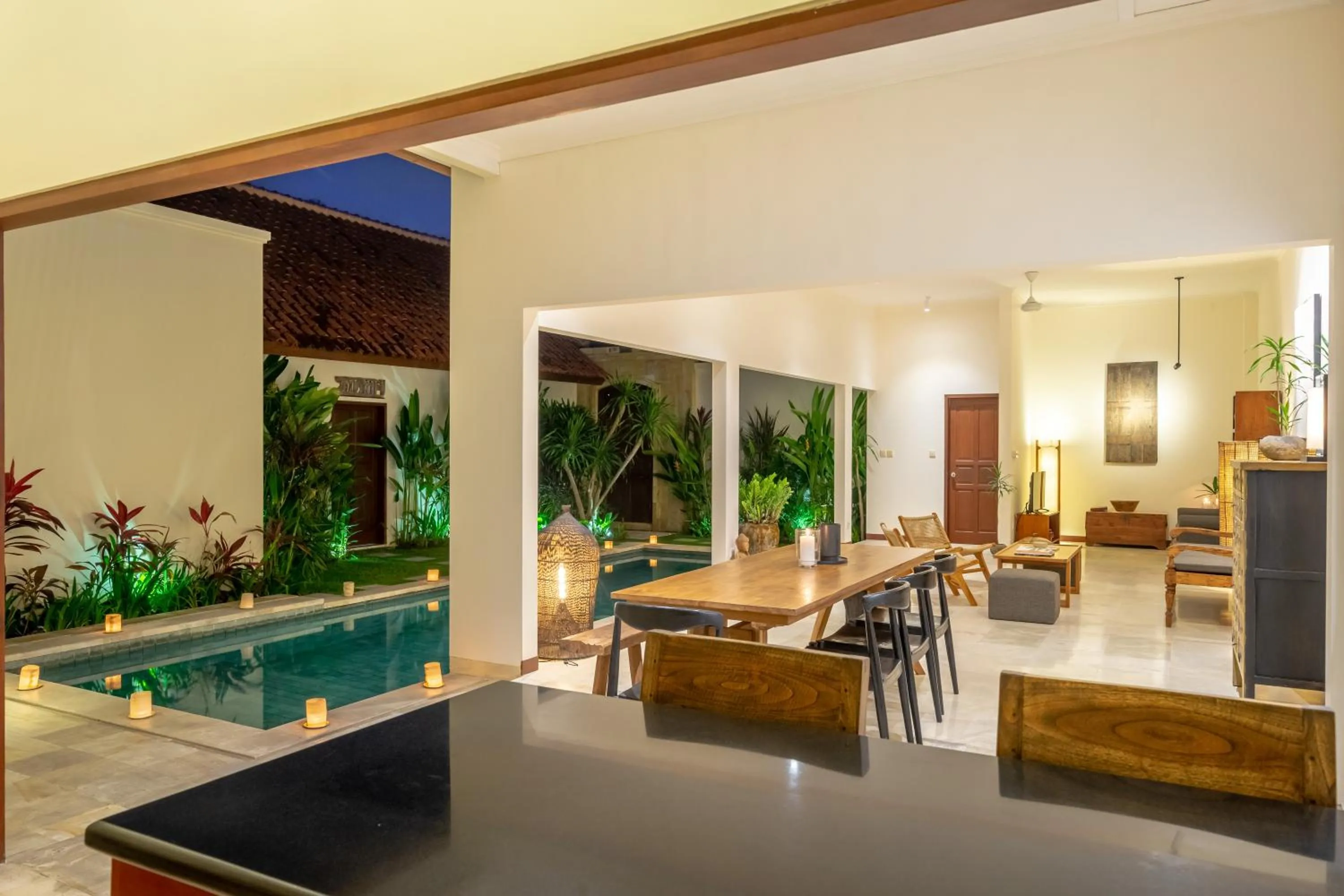 Restaurant/places to eat in Amandaru Villa by RPM