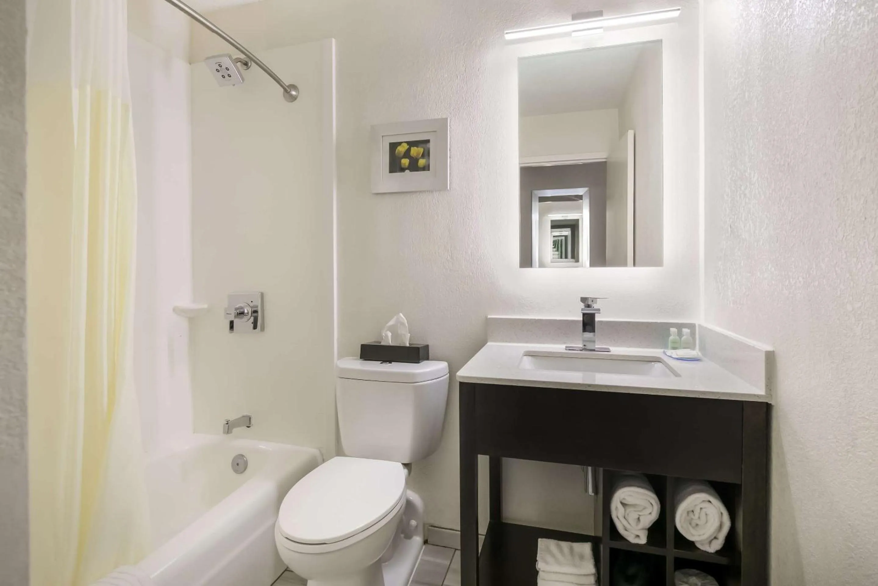 Bedroom in Clarion Hotel Conference Center