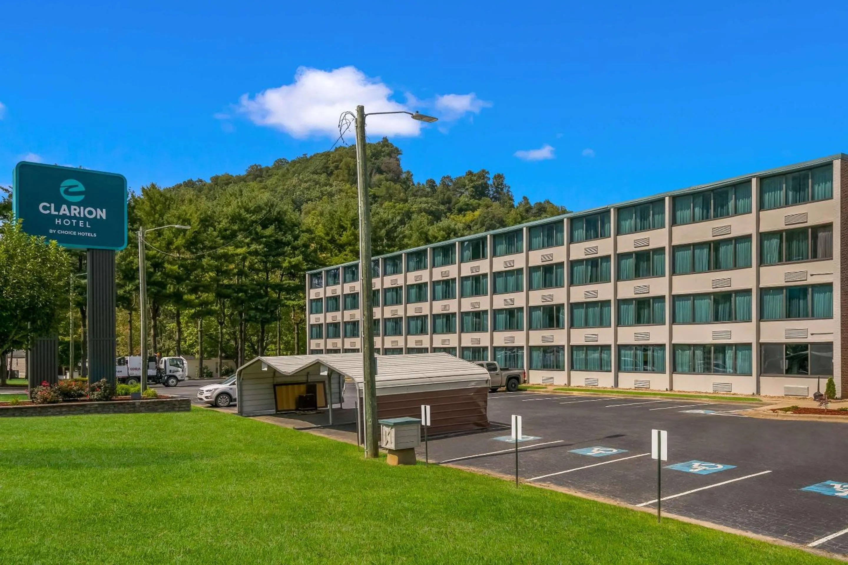 Property building in Clarion Hotel Conference Center