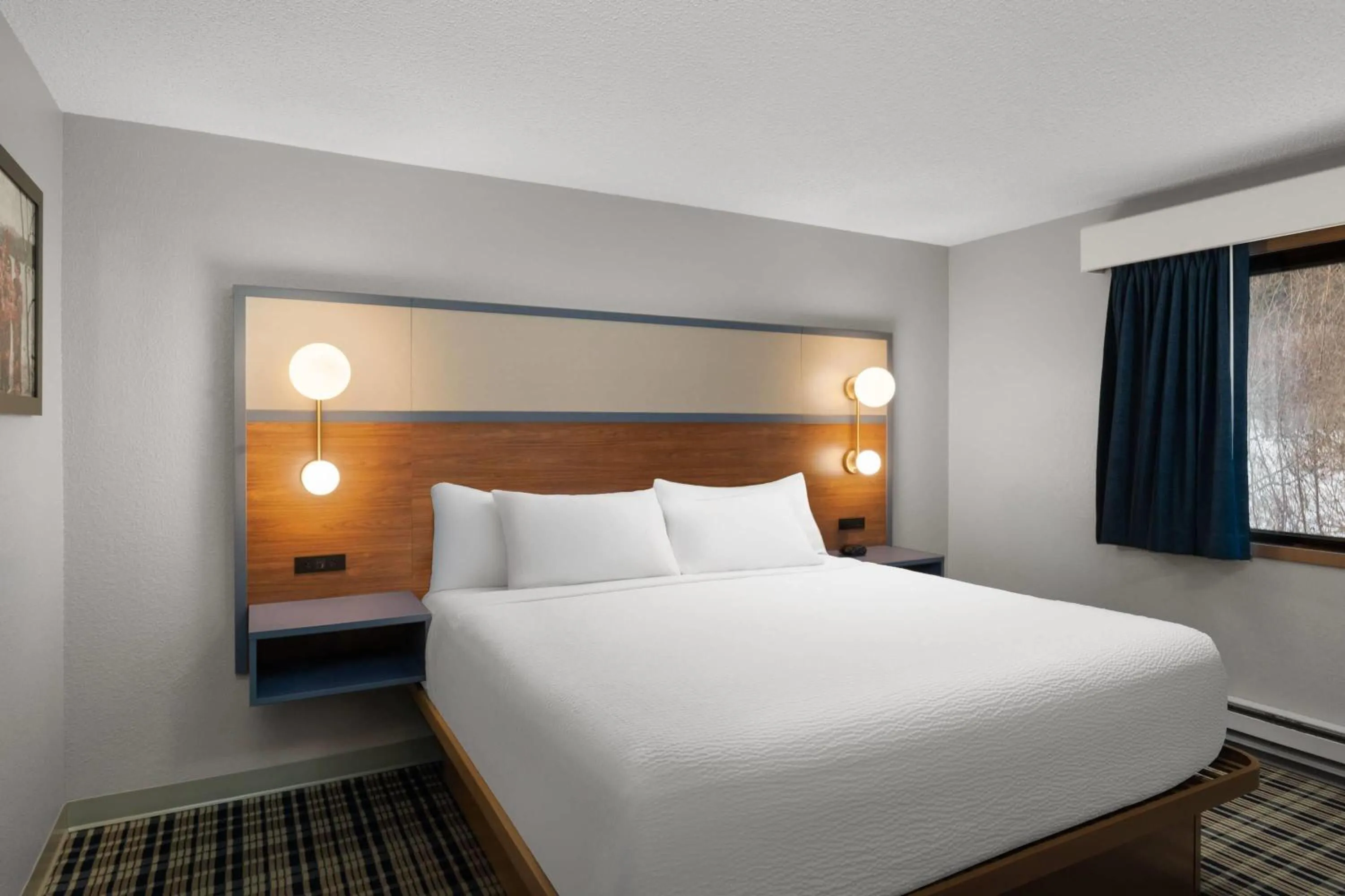 Photo of the whole room, Bed in AmericInn by Wyndham Tofte Near Lake Superior