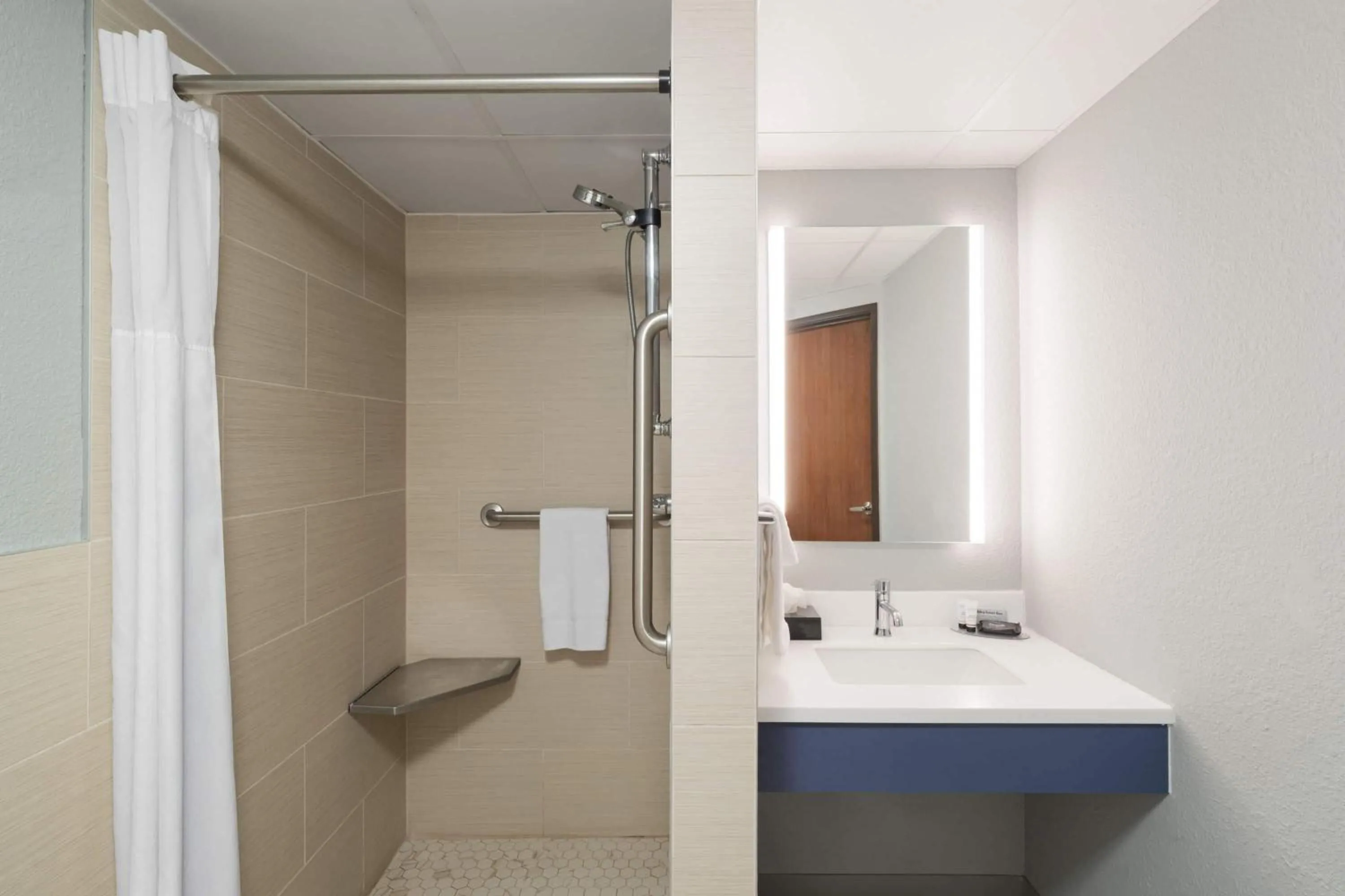 Shower in AmericInn by Wyndham Tofte Near Lake Superior