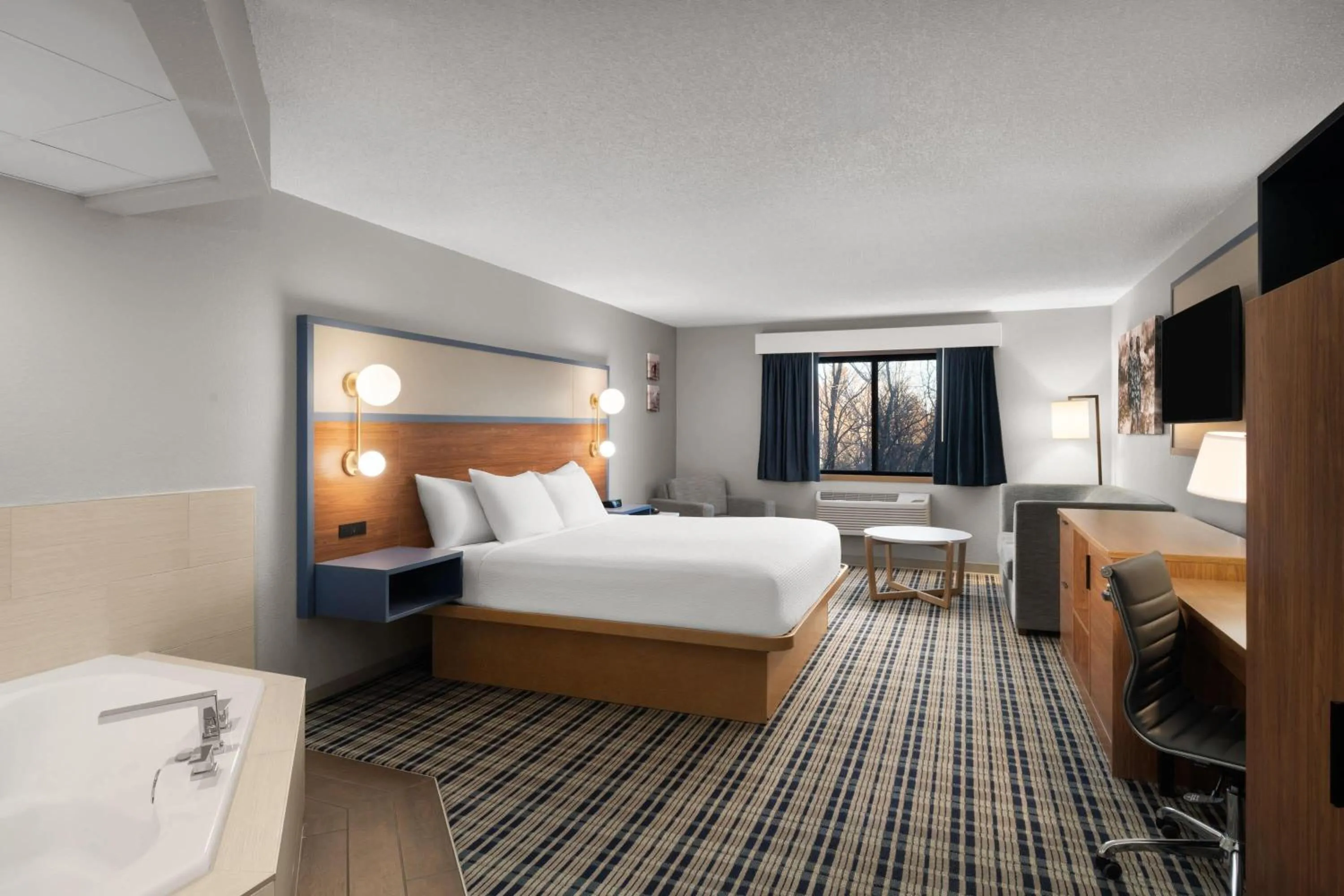 Bath, Bed in AmericInn by Wyndham Tofte Near Lake Superior