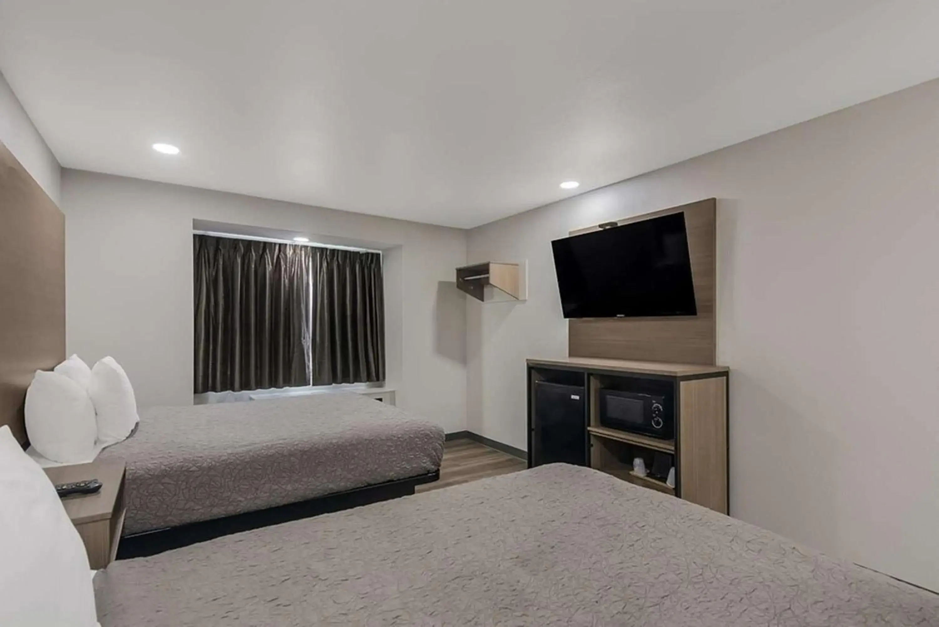 Bedroom, Bed in Americas Best Value Inn Lake Charles Interstate 210 Bedroom, Bed in Americas Best Value Inn Lake Charles Interstate 210