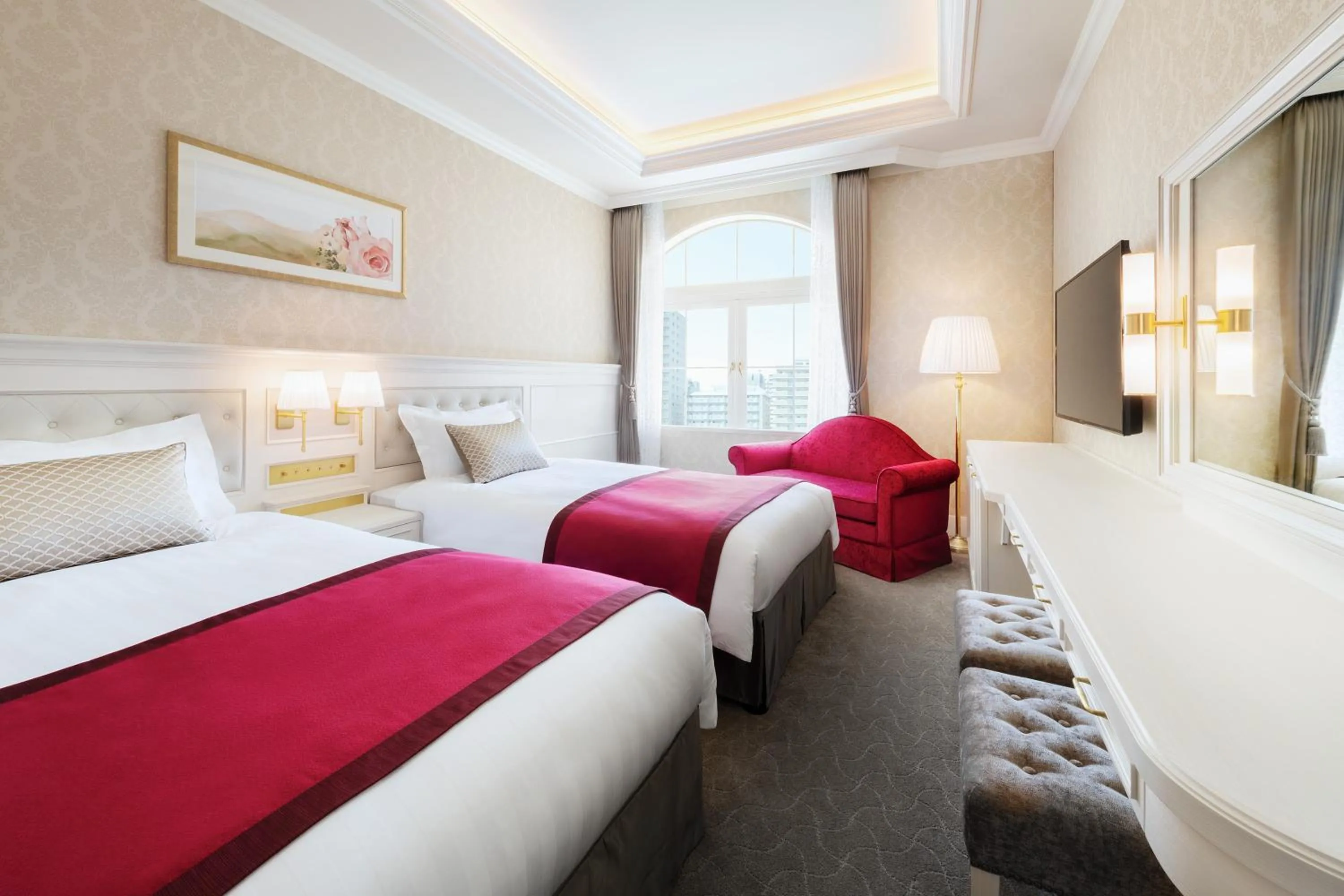 Bedroom, Bed in Takarazuka Hotel