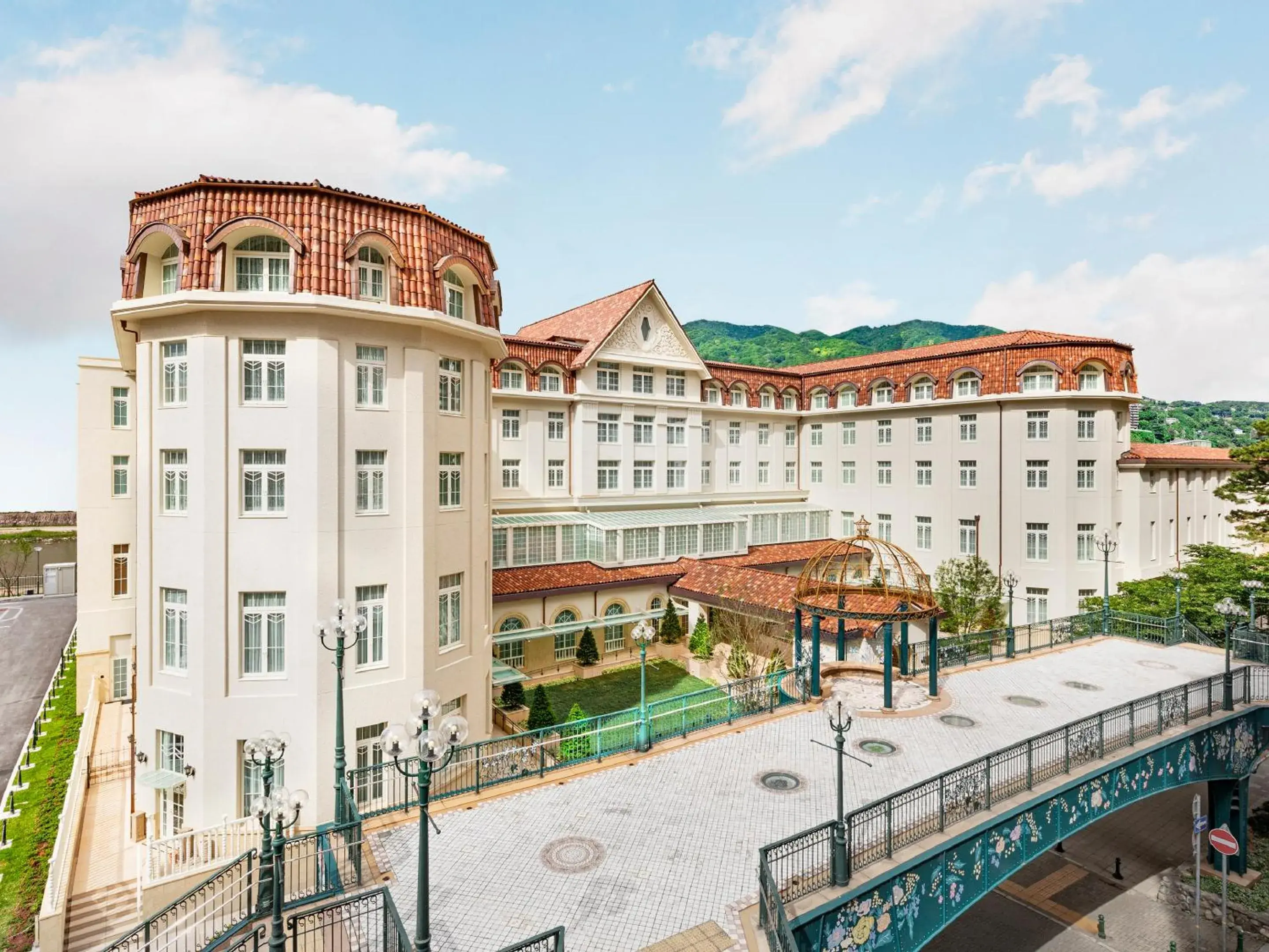 Property building in Takarazuka Hotel Property building in Takarazuka Hotel