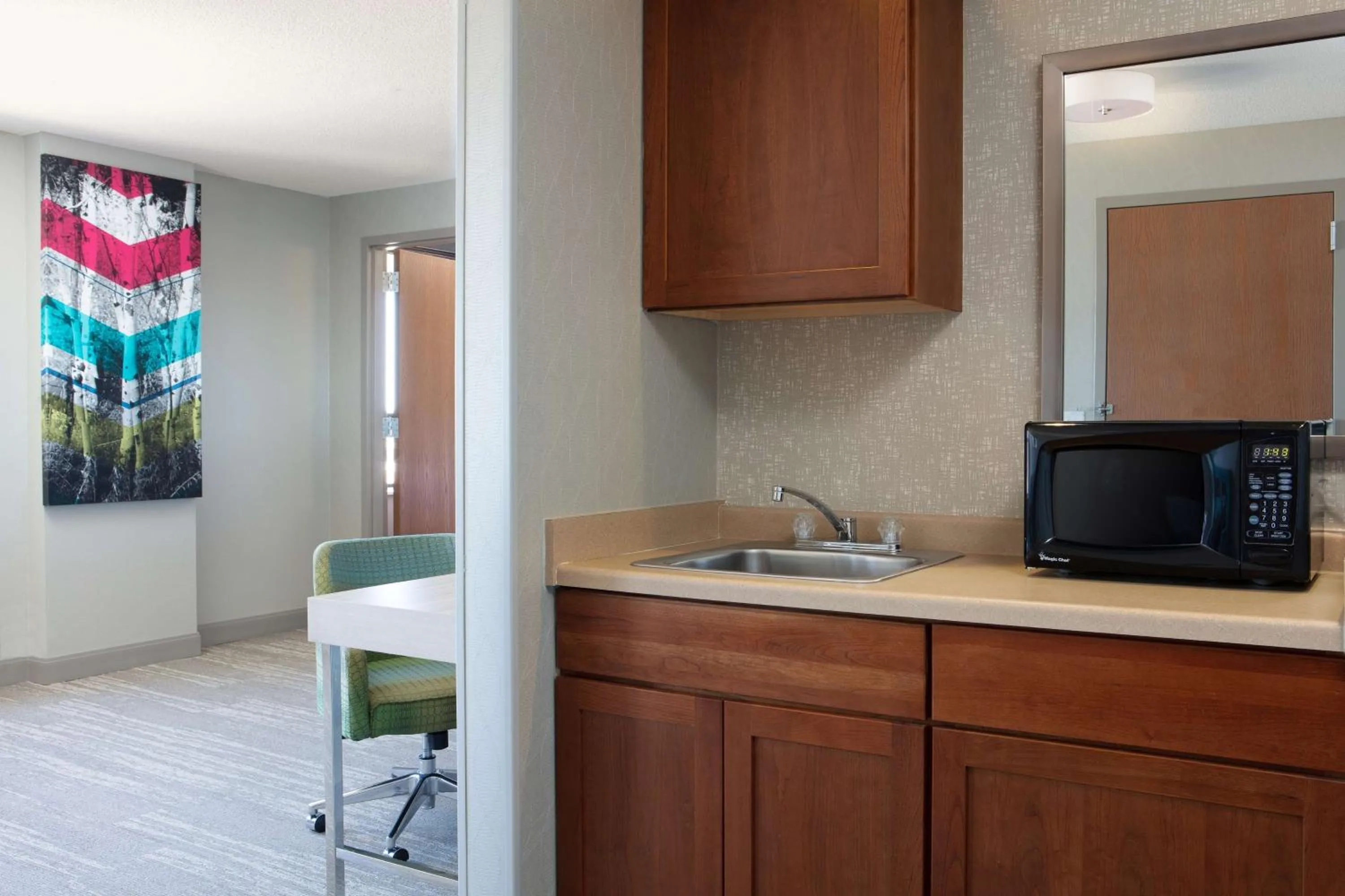 Kitchen or kitchenette in Hampton Inn Freeport