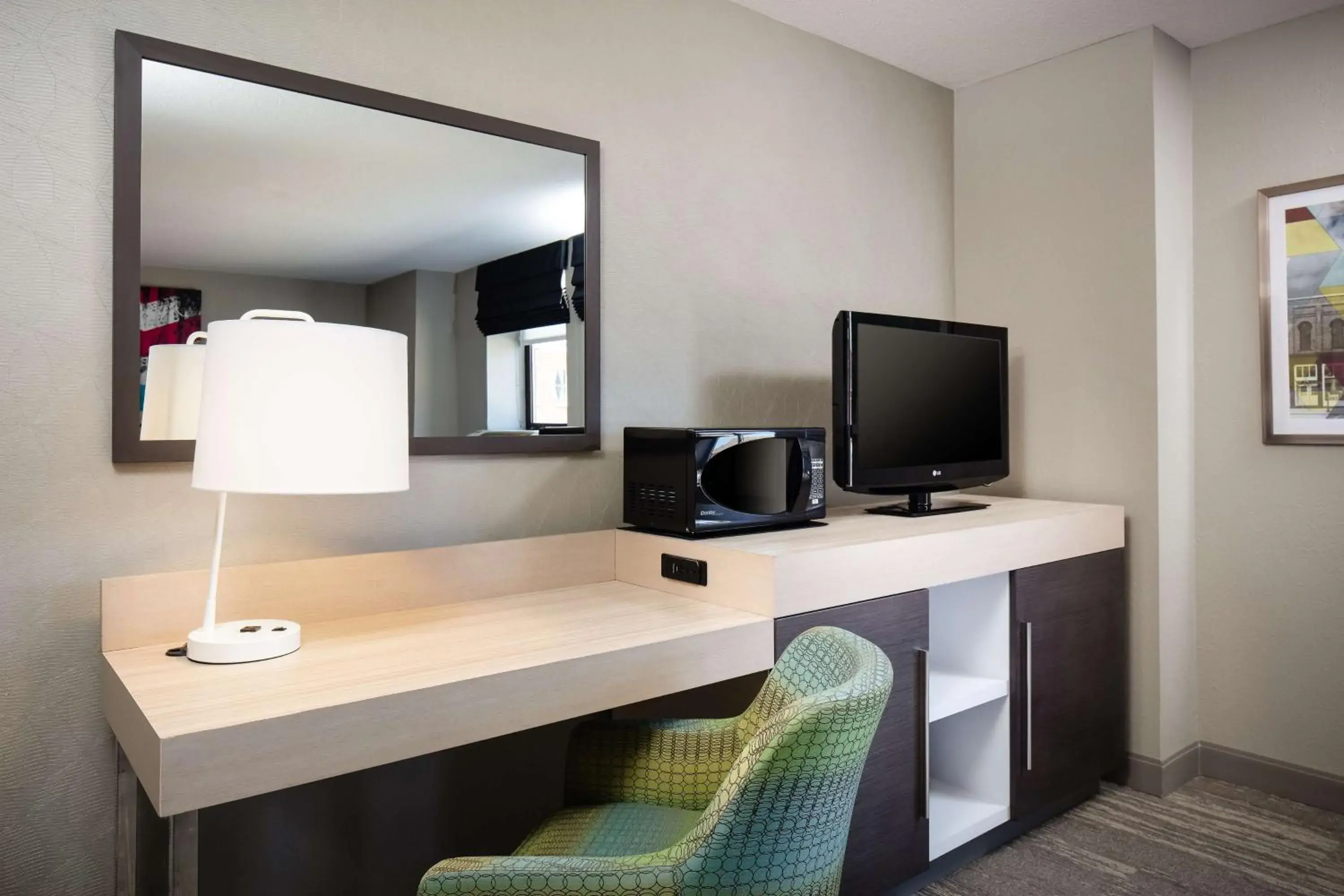 Bed in Hampton Inn Freeport Bed in Hampton Inn Freeport