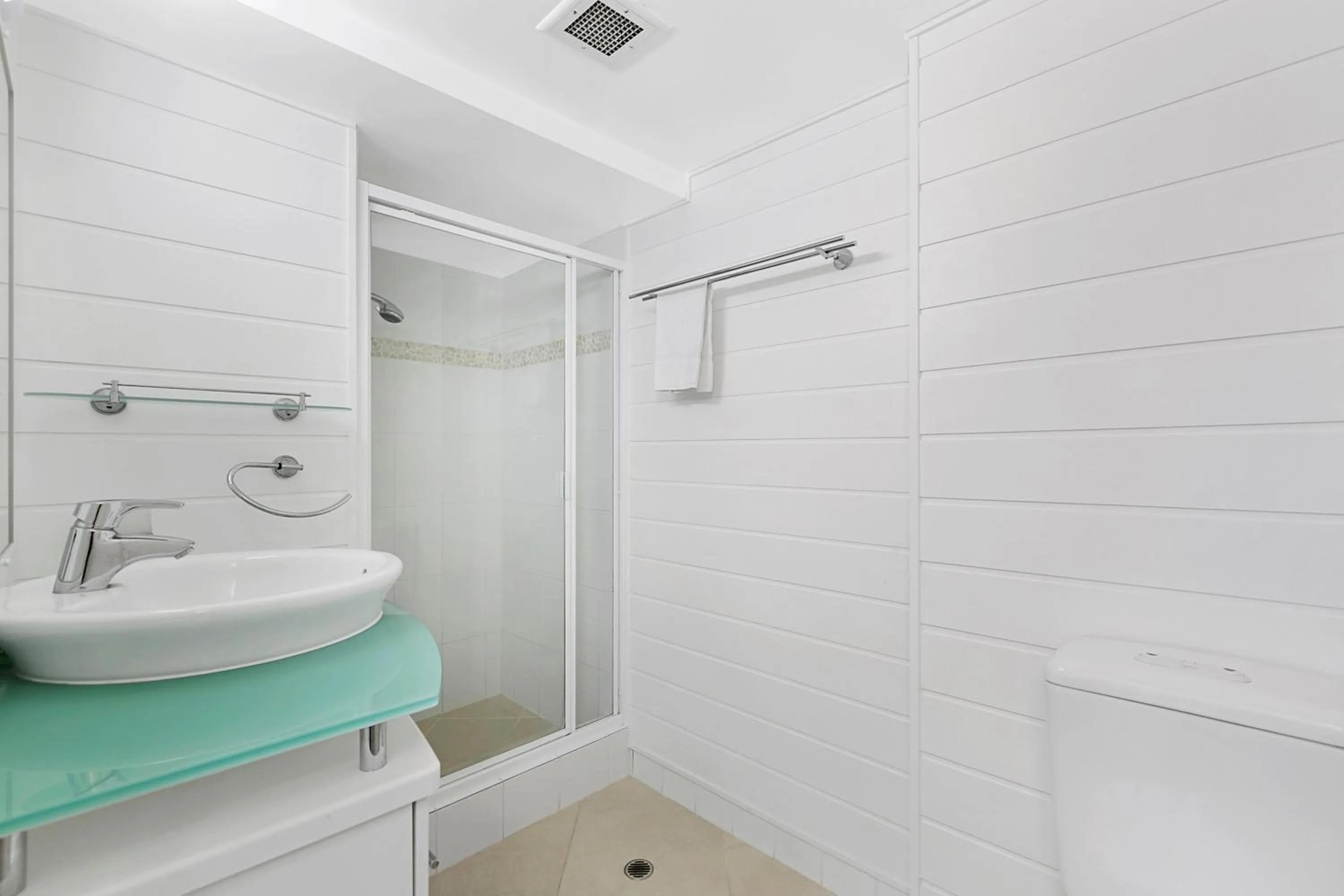 Bathroom in Sun Lagoon Resort